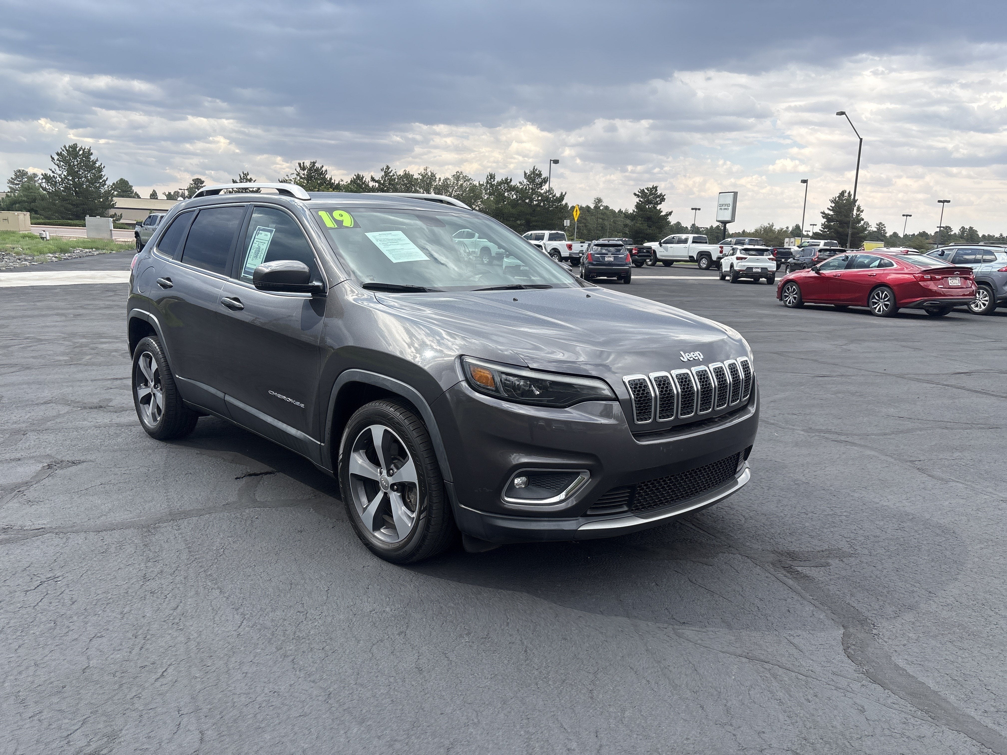 Used 2019 Jeep Cherokee Limited with VIN 1C4PJLDBXKD183850 for sale in Show Low, AZ
