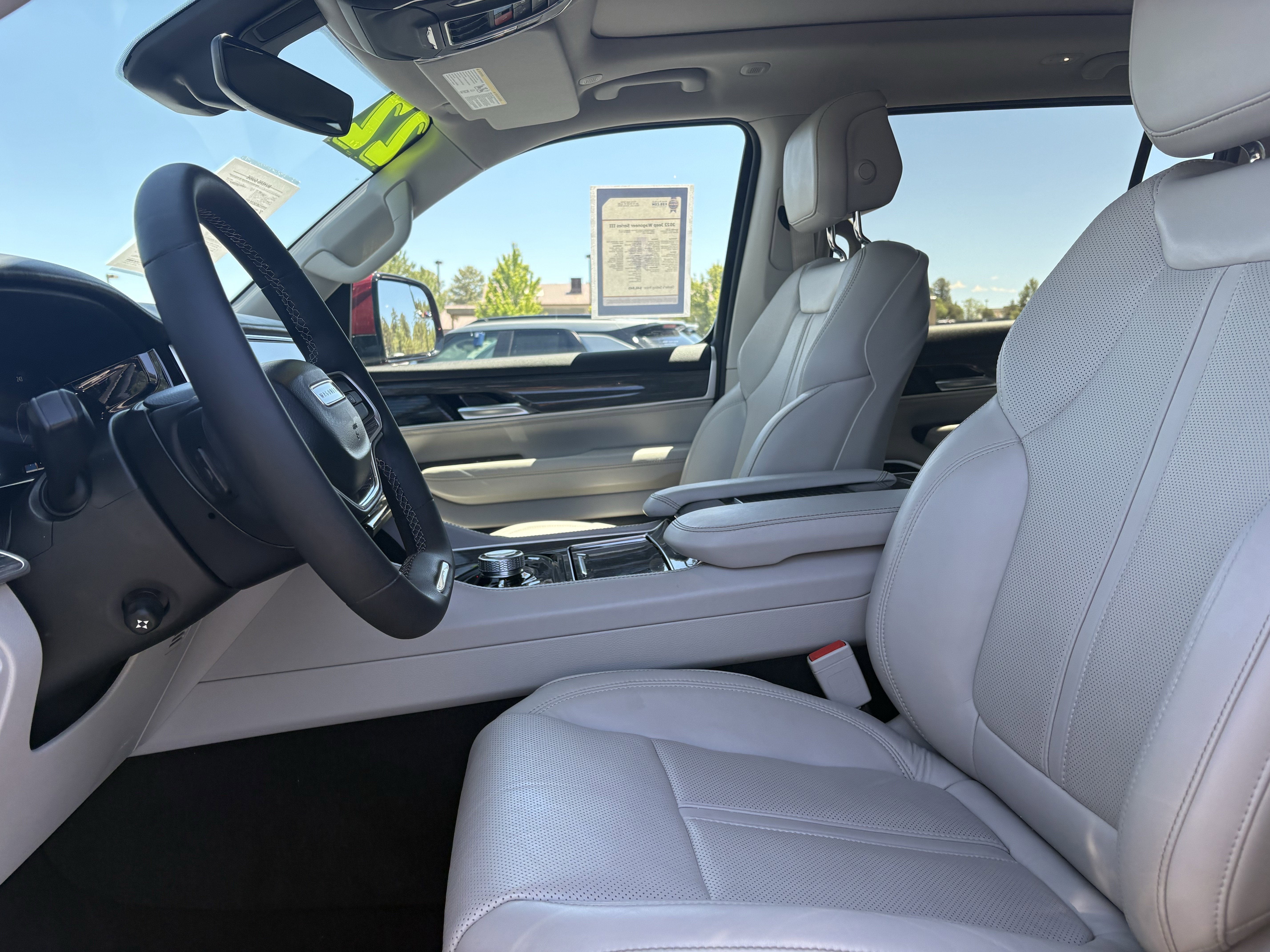 2022 Jeep Wagoneer Series III