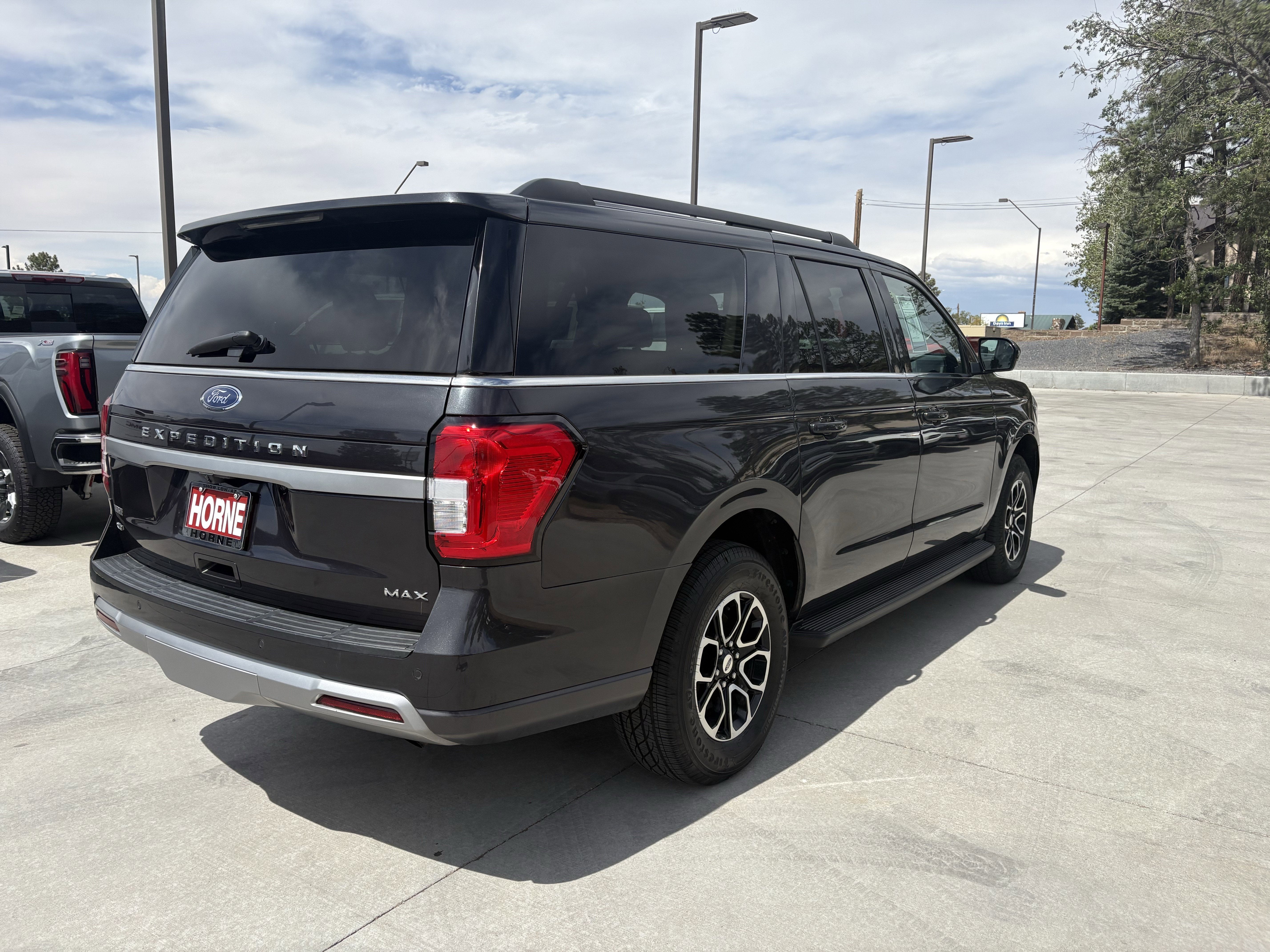 2024 Ford Expedition Max XLT