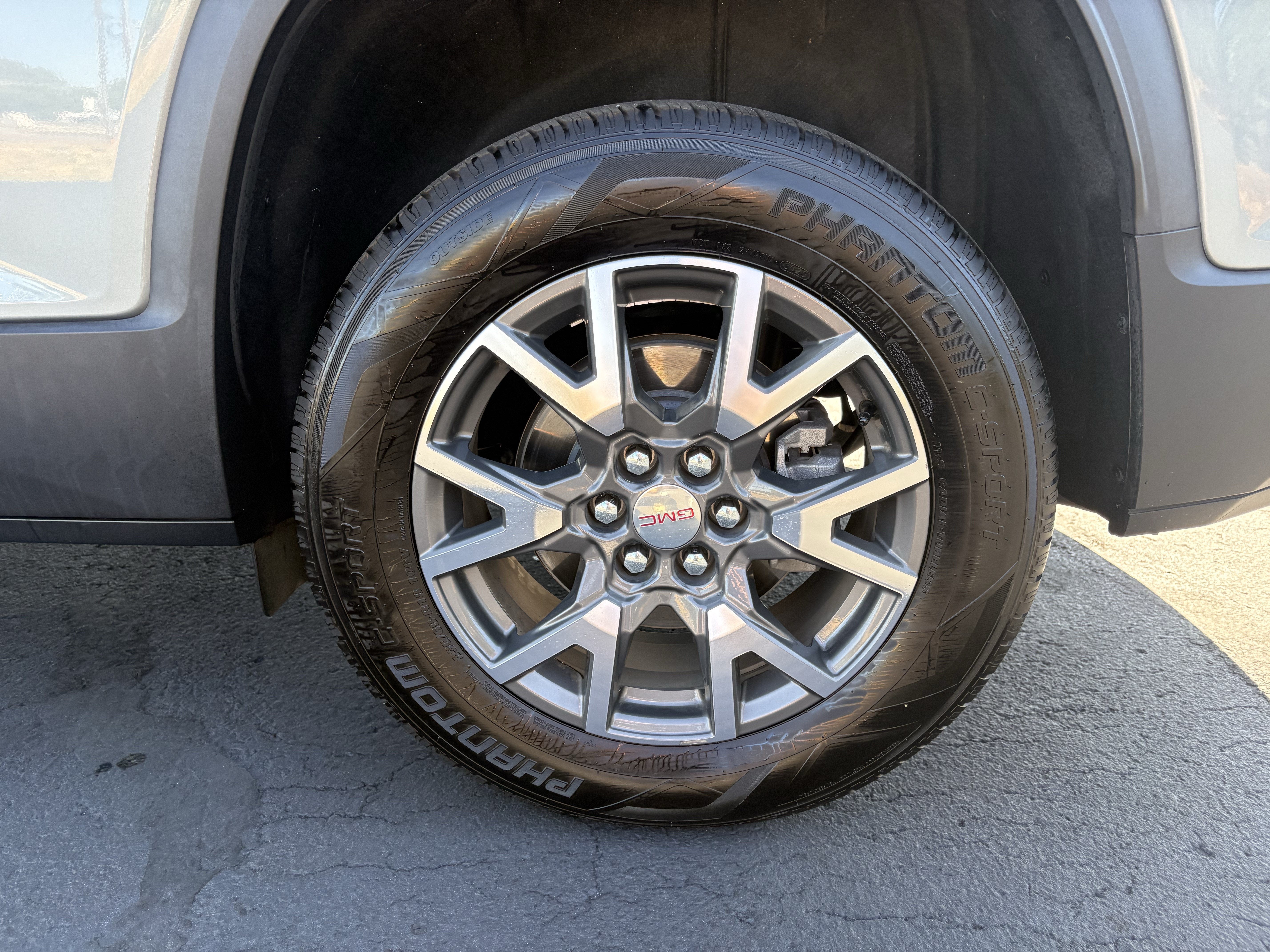 2023 GMC Acadia SLE