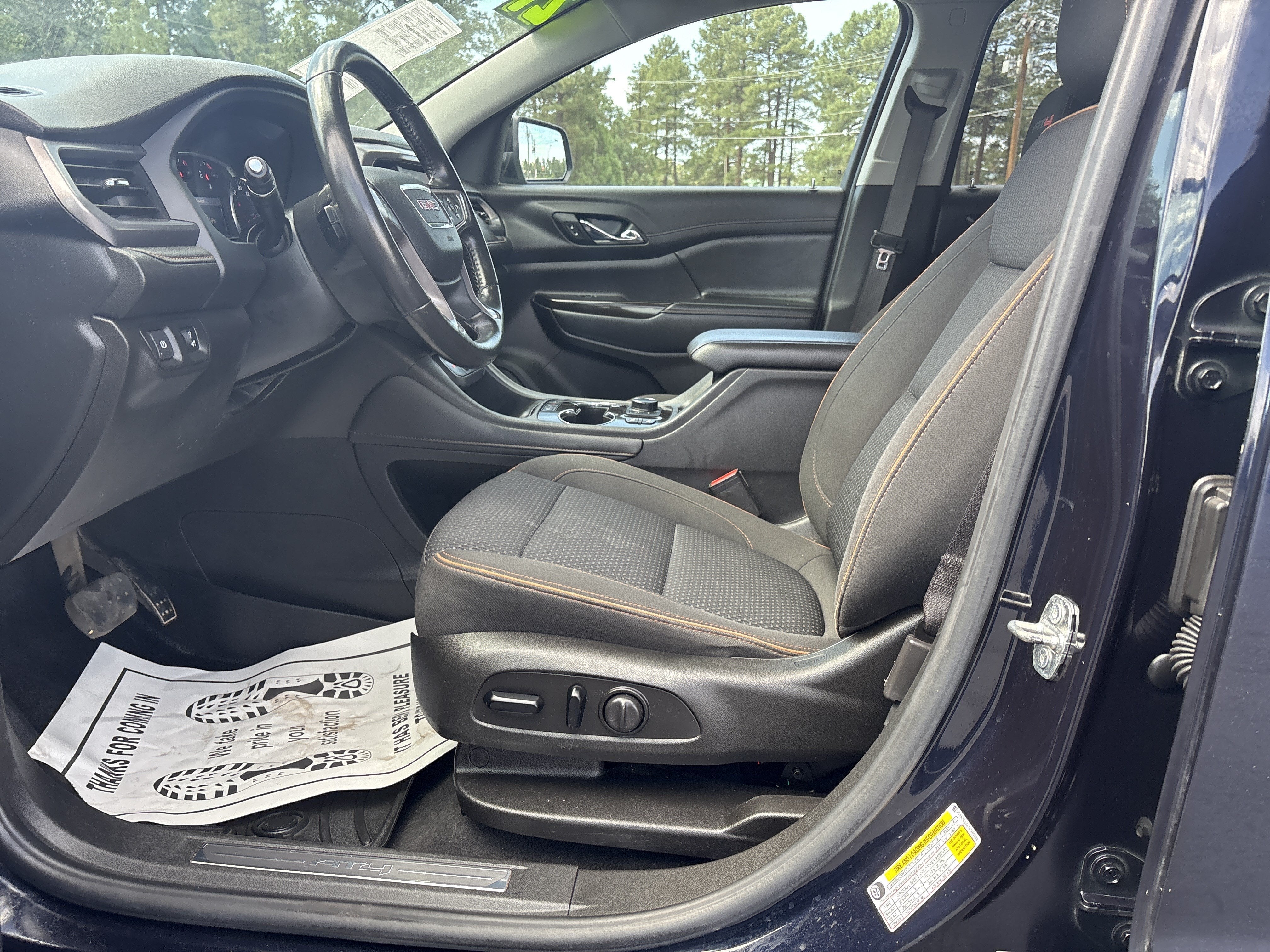 2021 GMC Acadia AT4