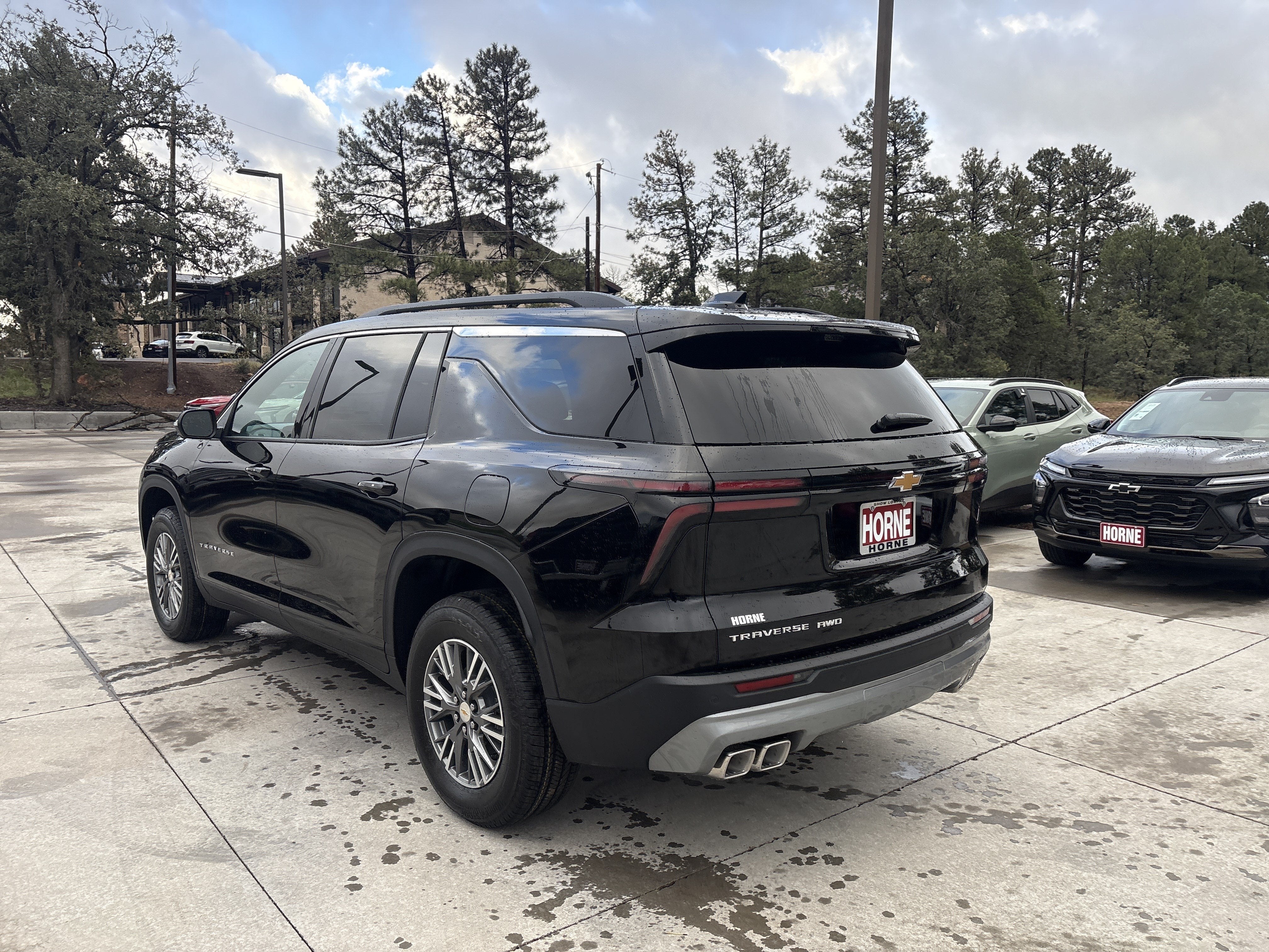 2027 Chevrolet Traverse LT