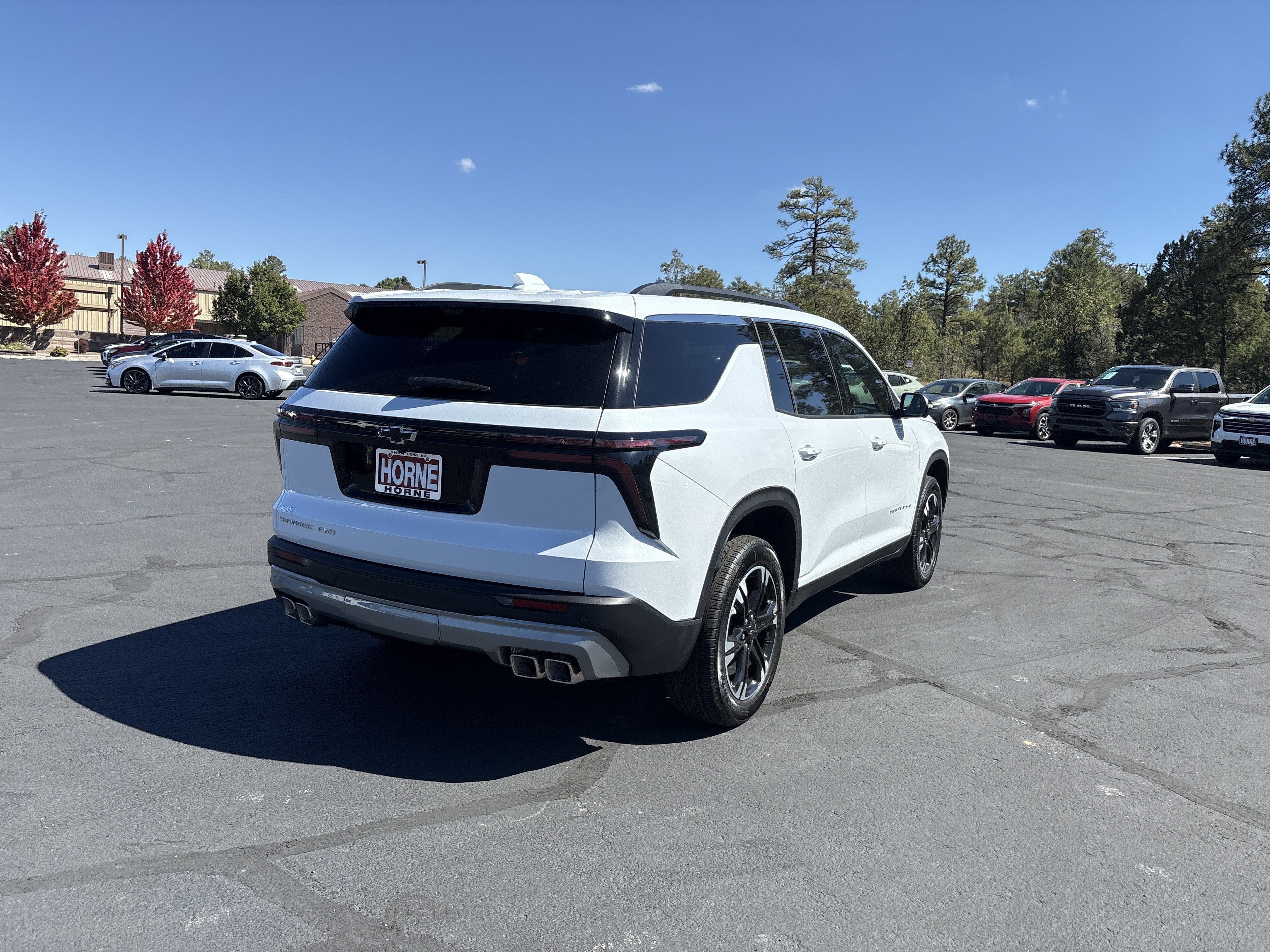 2027 Chevrolet Traverse LT
