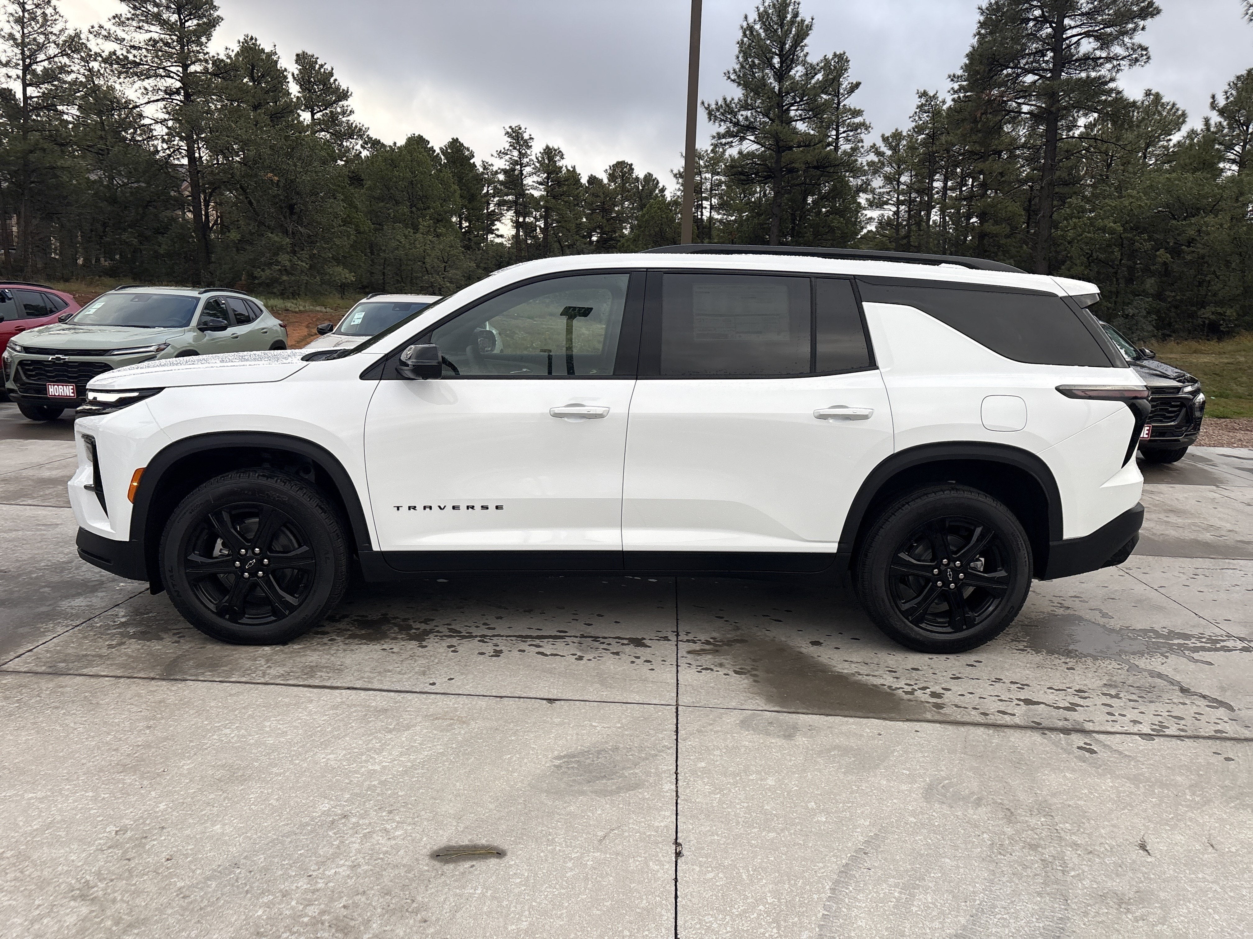 2027 Chevrolet Traverse LT
