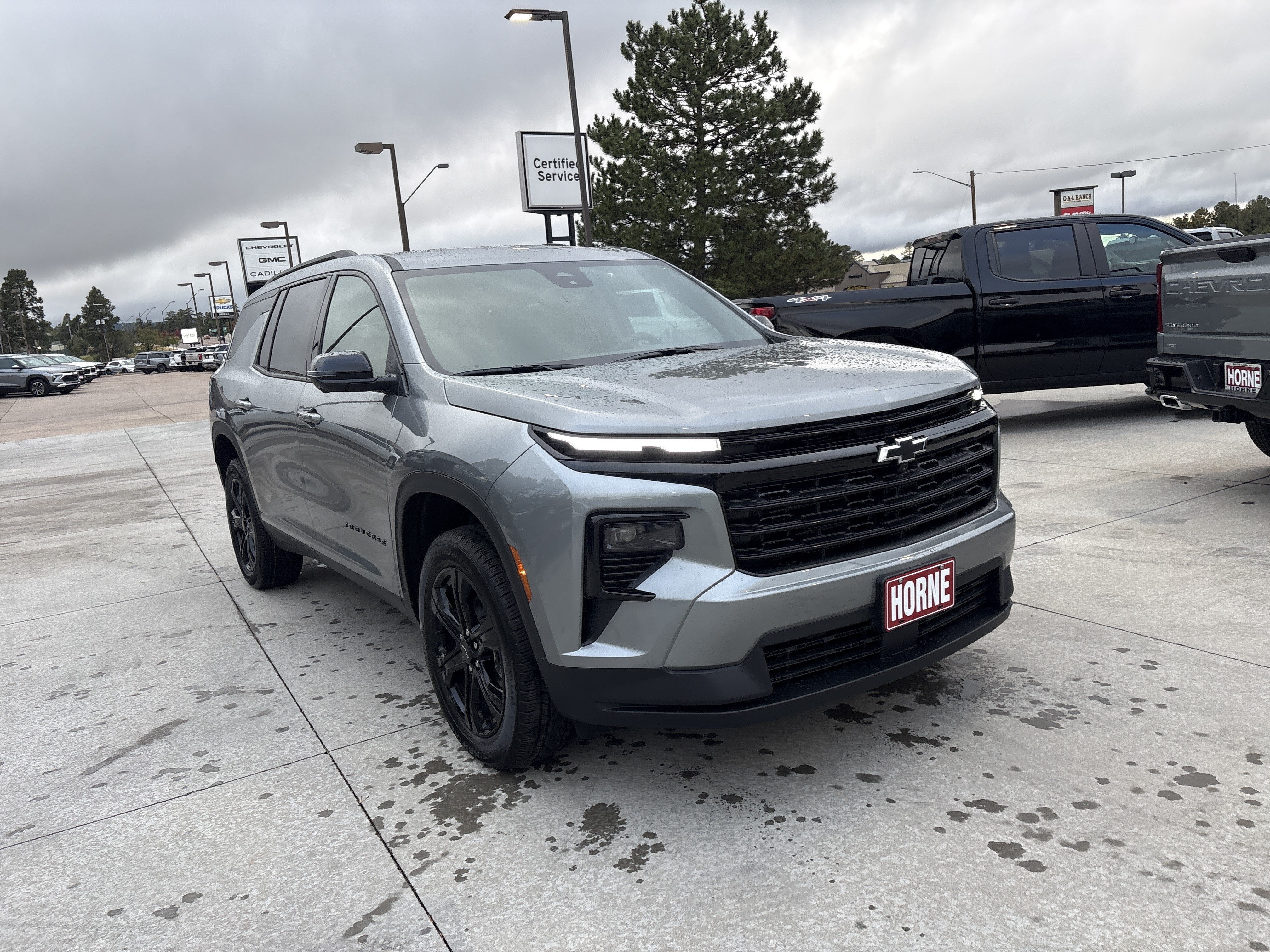 2027 Chevrolet Traverse LT