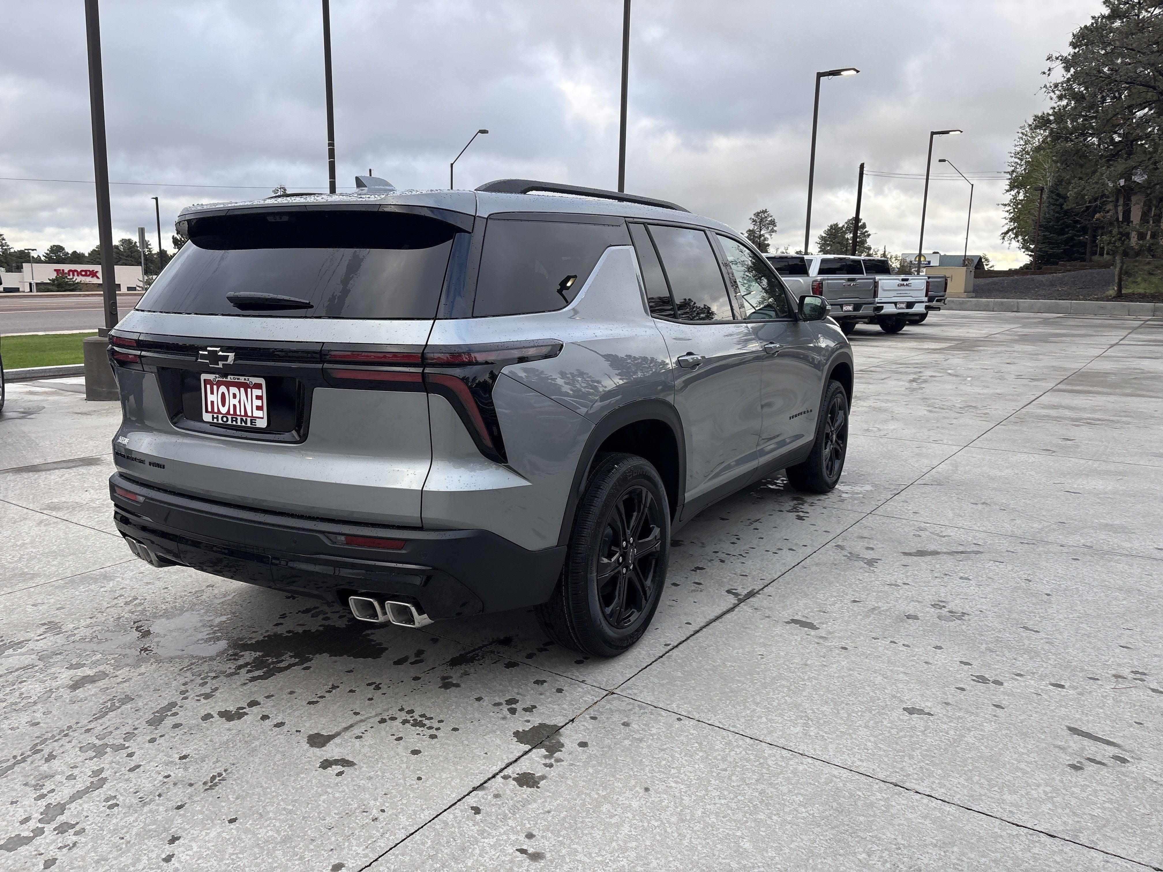 2027 Chevrolet Traverse LT