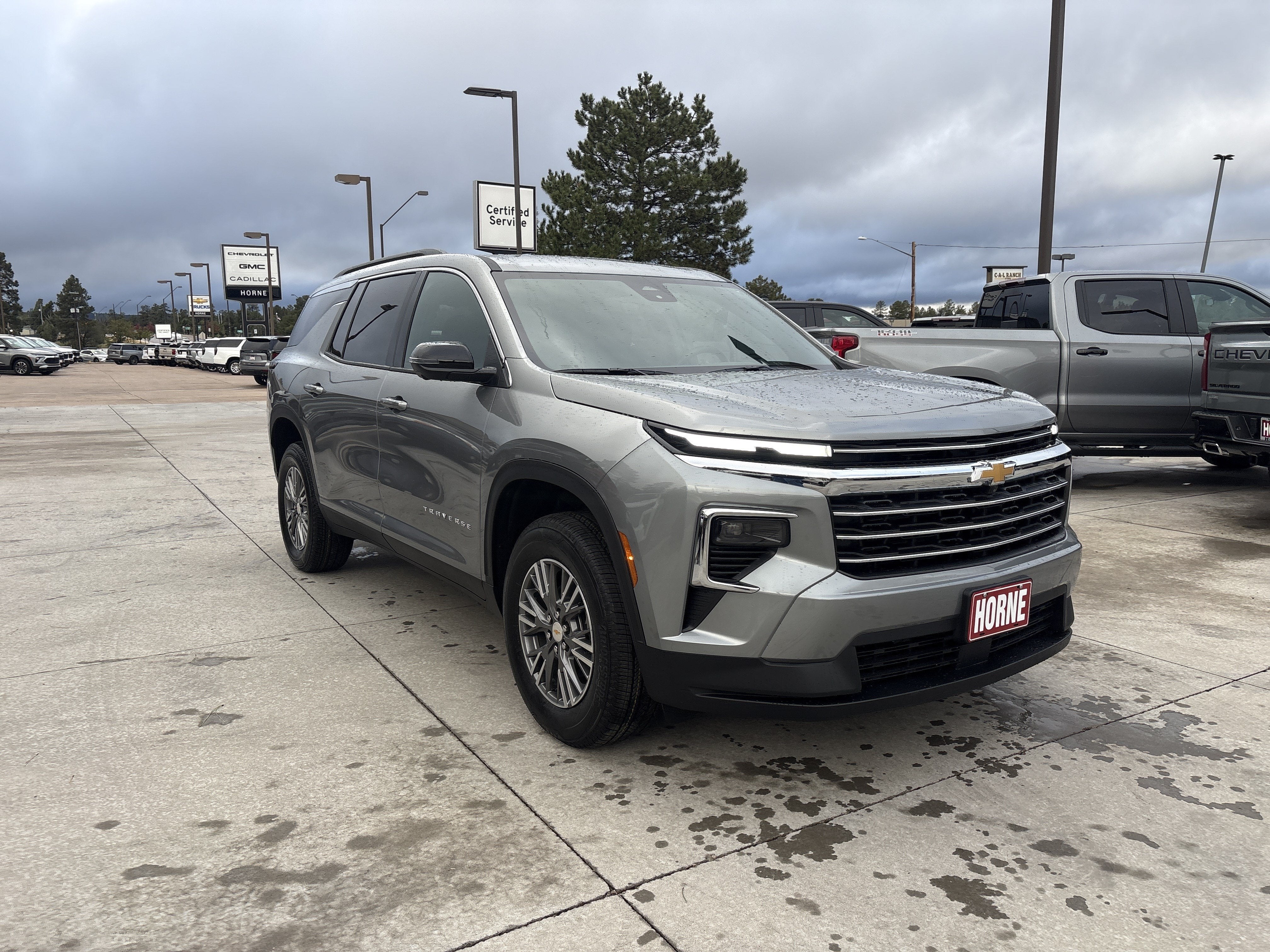 2027 Chevrolet Traverse LT