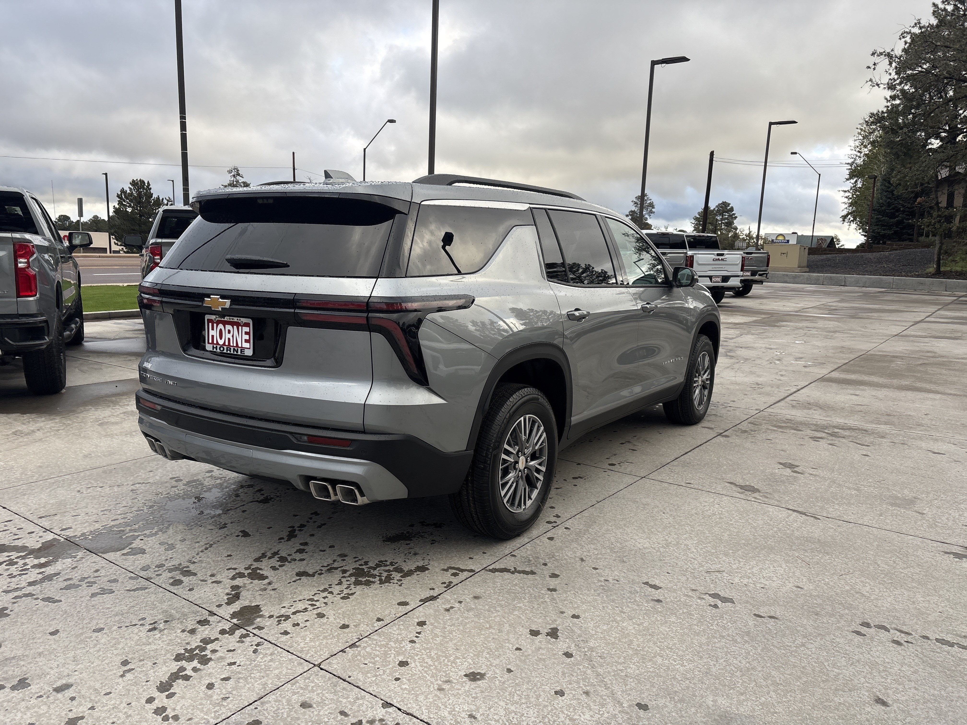 2027 Chevrolet Traverse LT