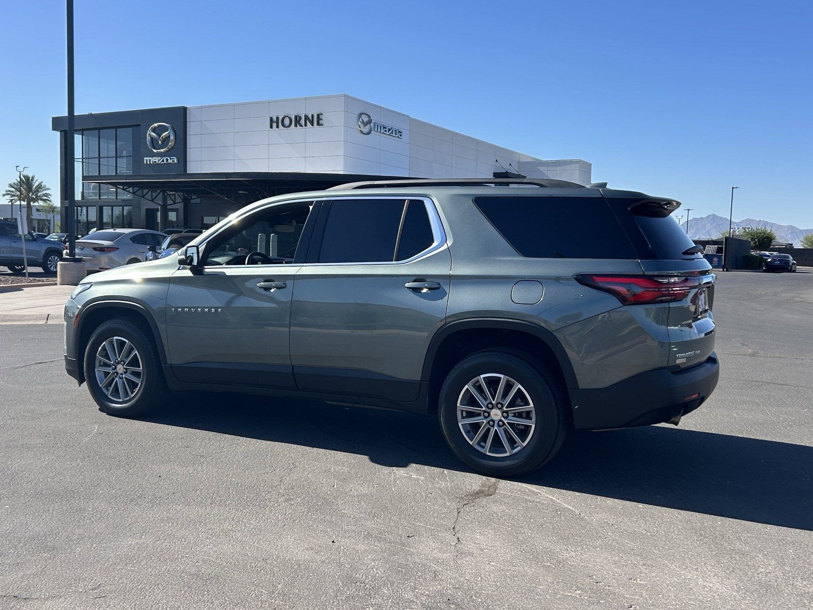 2023 Chevrolet Traverse LT Cloth