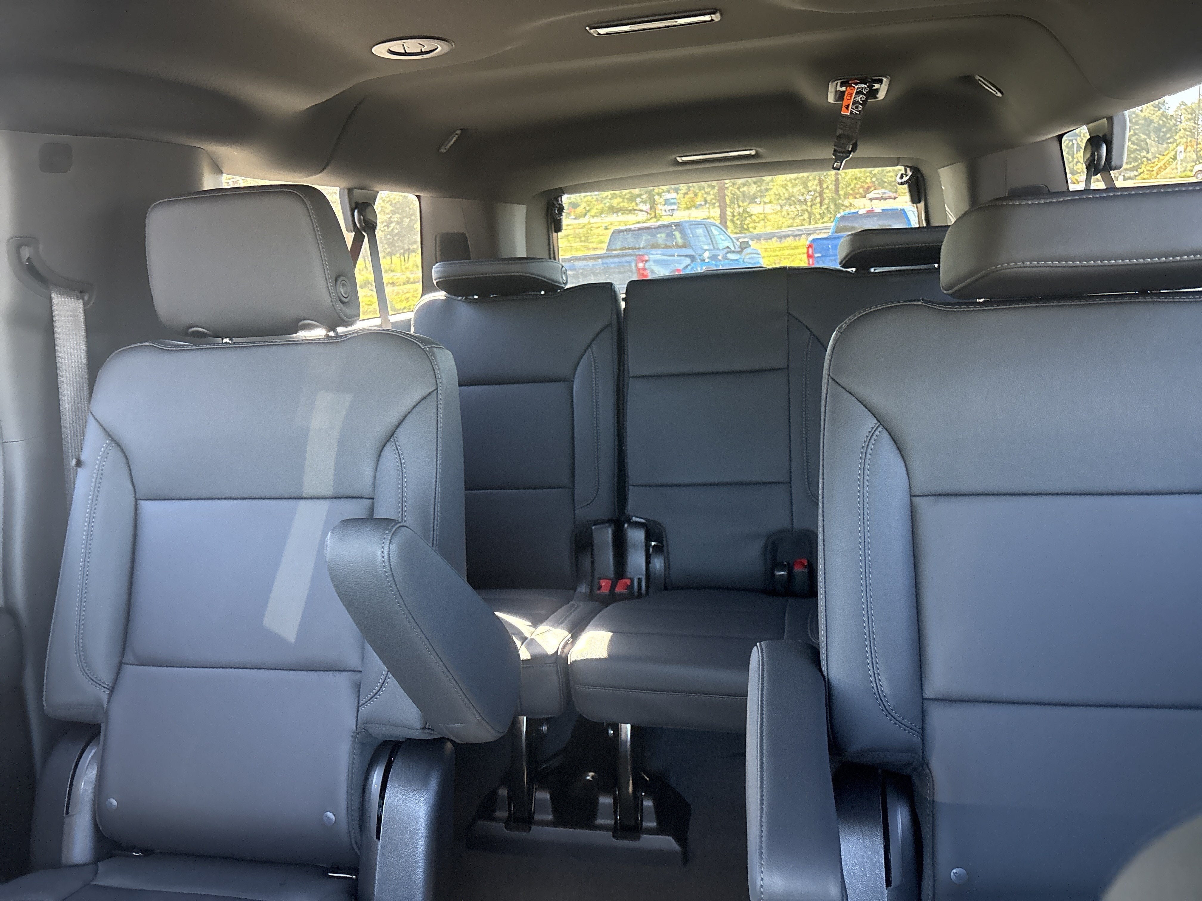2027 Chevrolet Suburban LT