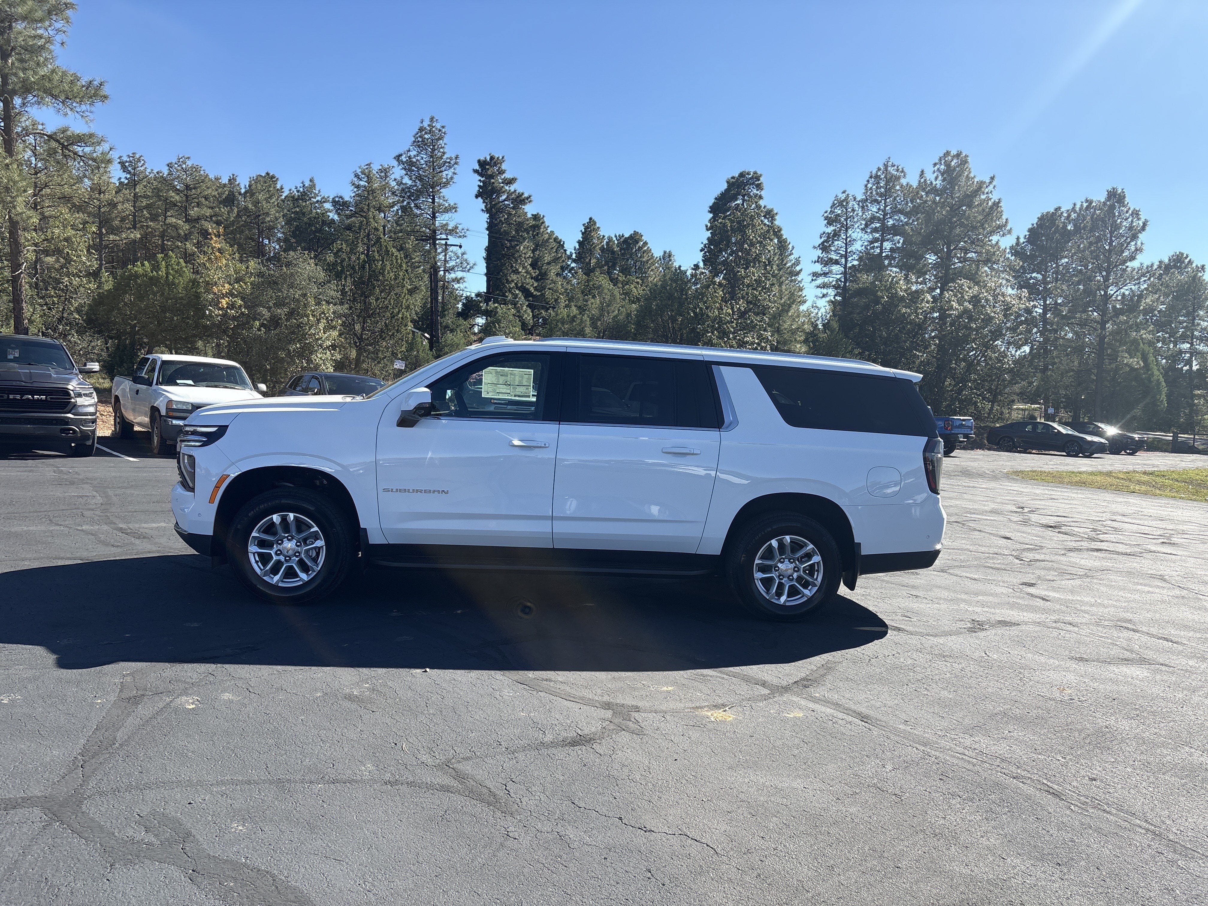 2027 Chevrolet Suburban LT