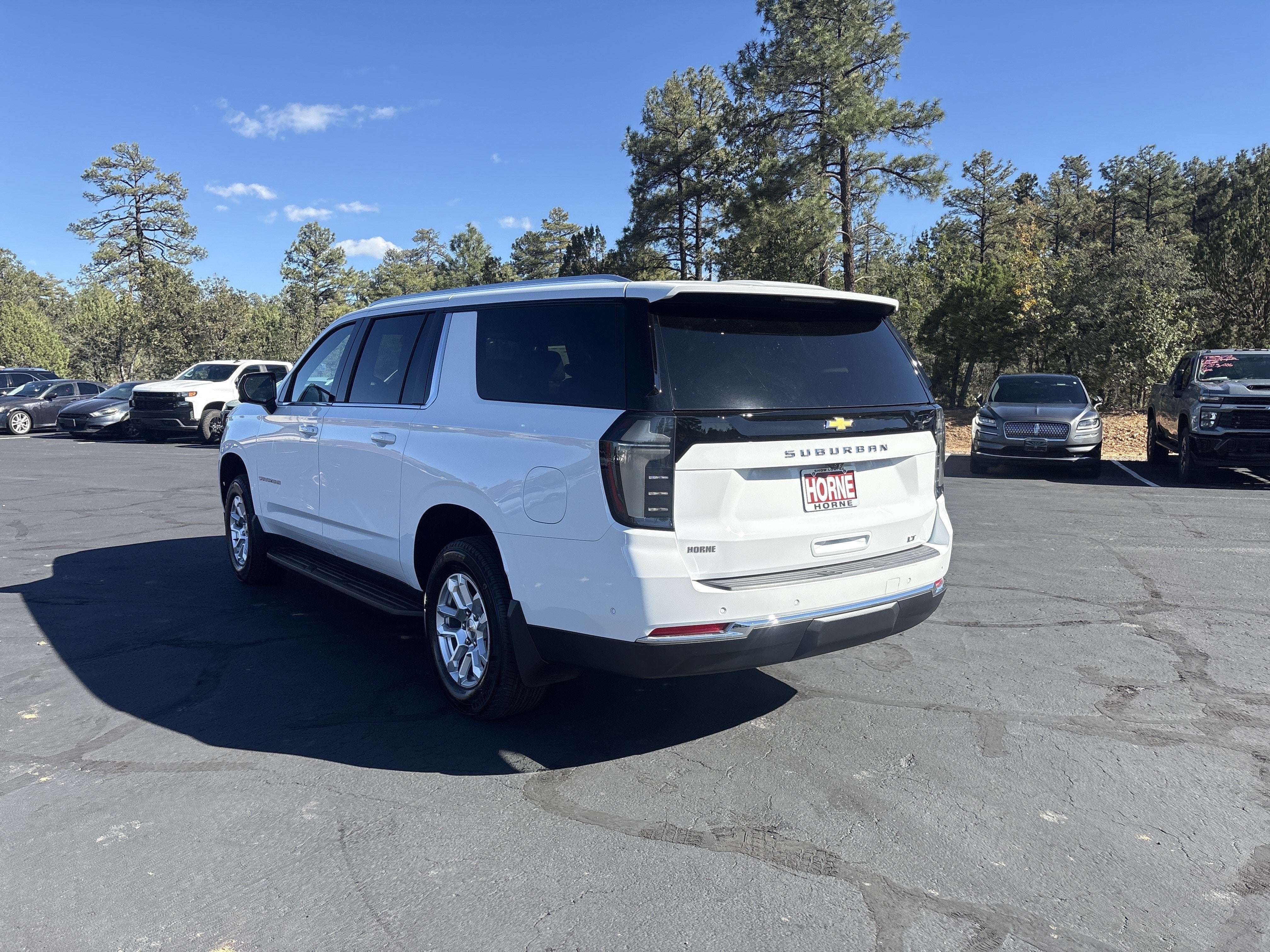 2027 Chevrolet Suburban LT