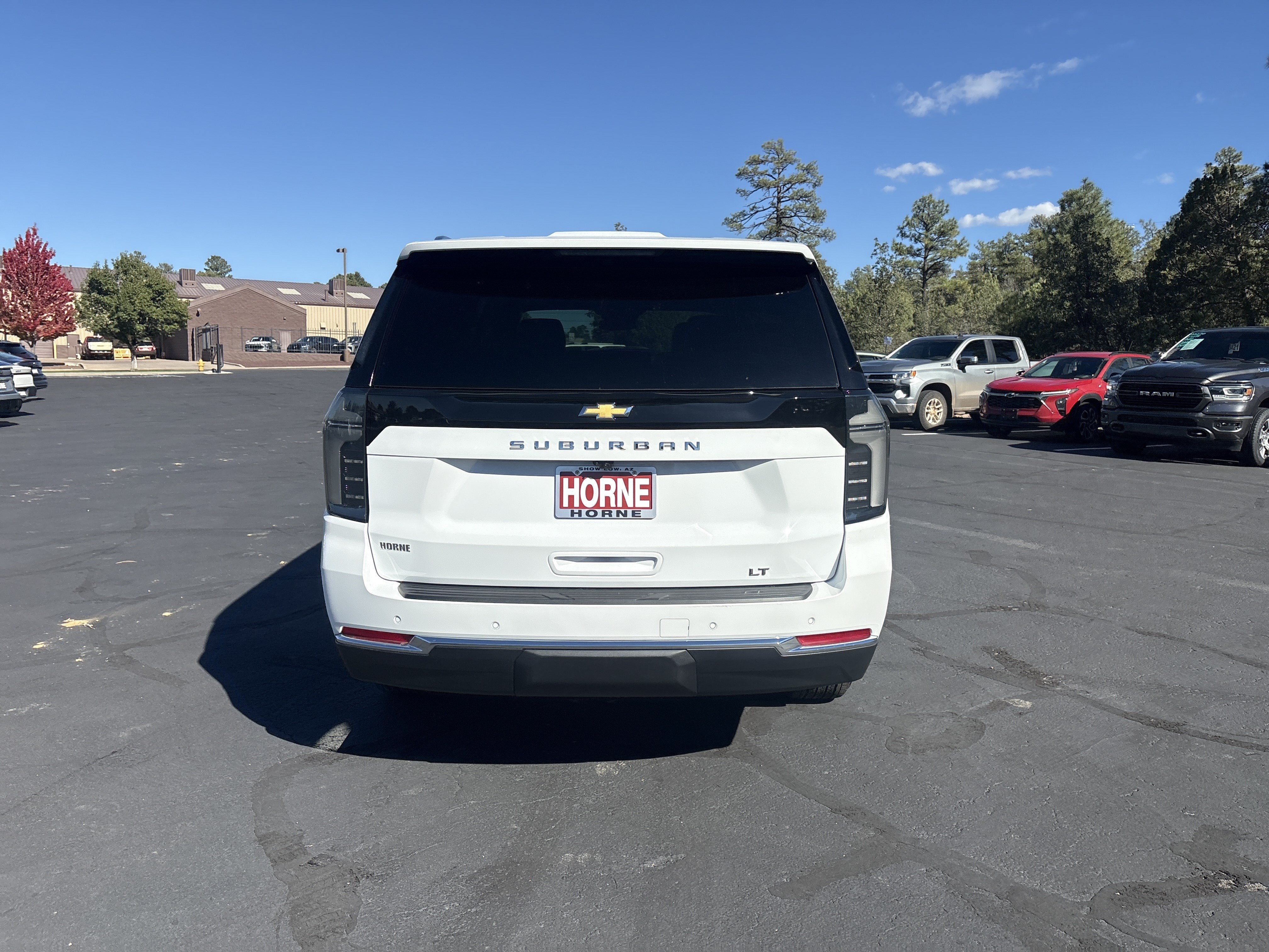2027 Chevrolet Suburban LT