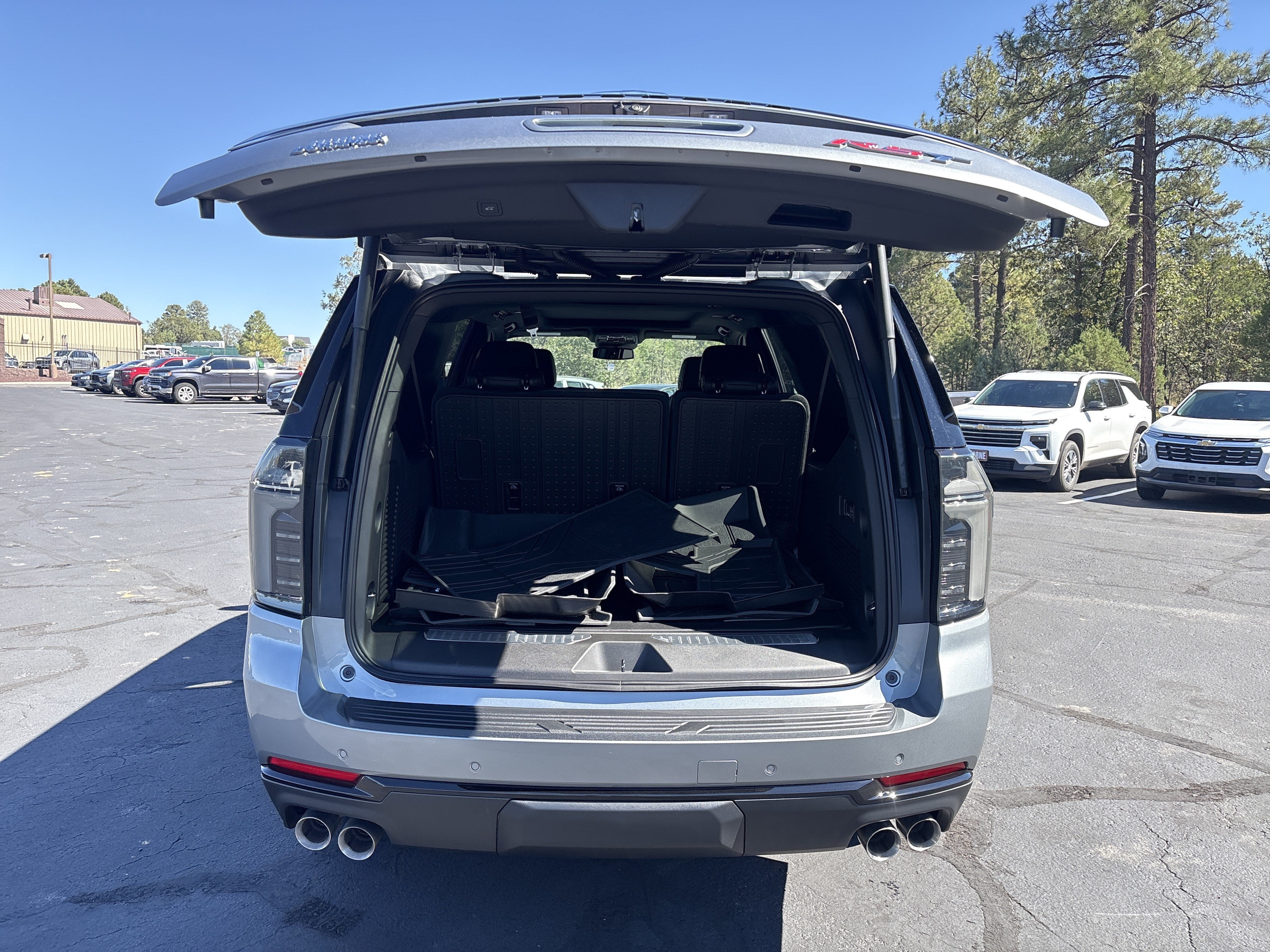 2027 Chevrolet Suburban RST