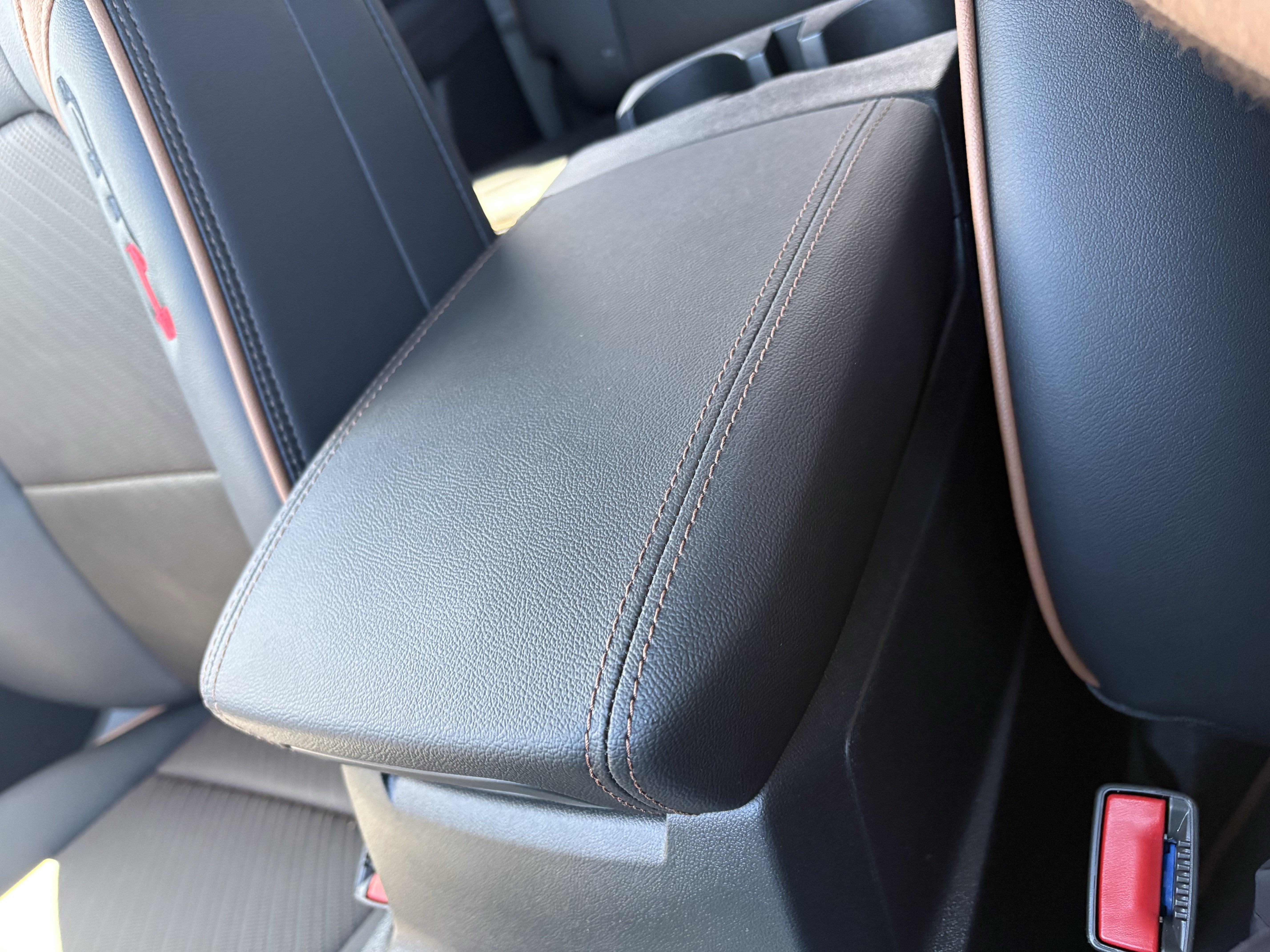 2026 GMC Canyon AT4 - Photo 27