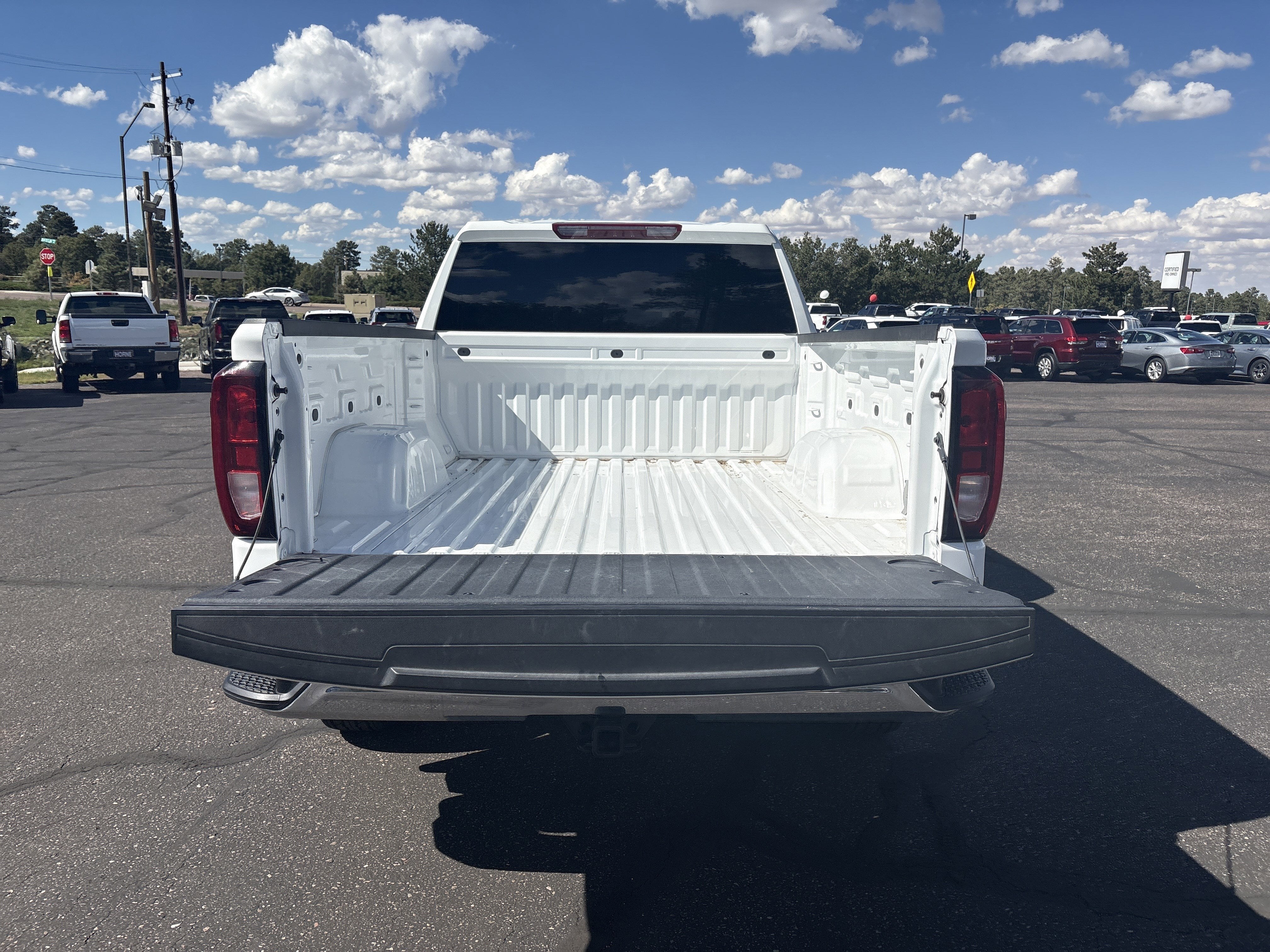 2024 GMC Sierra 1500 SLE