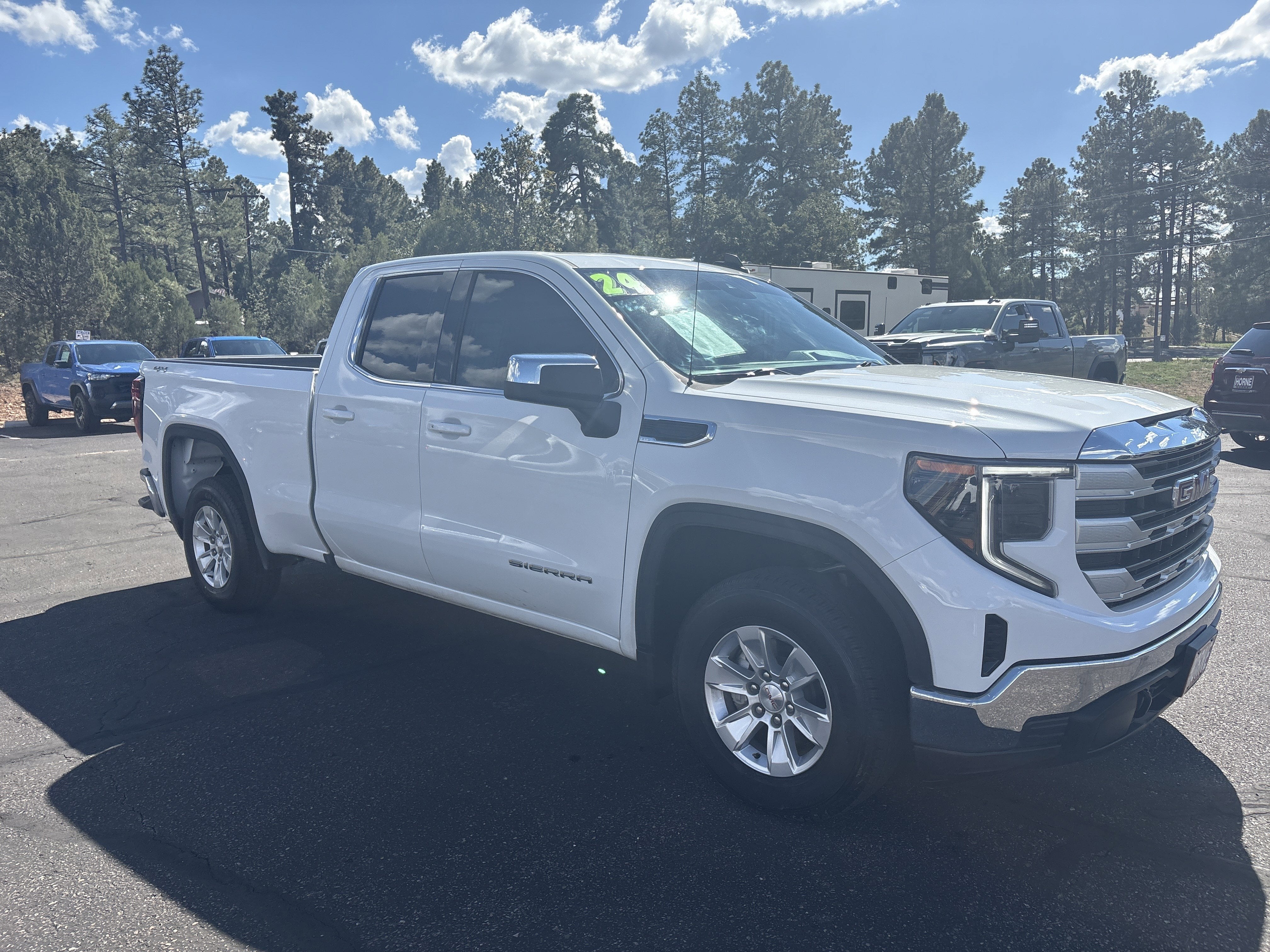 2024 GMC Sierra 1500 SLE
