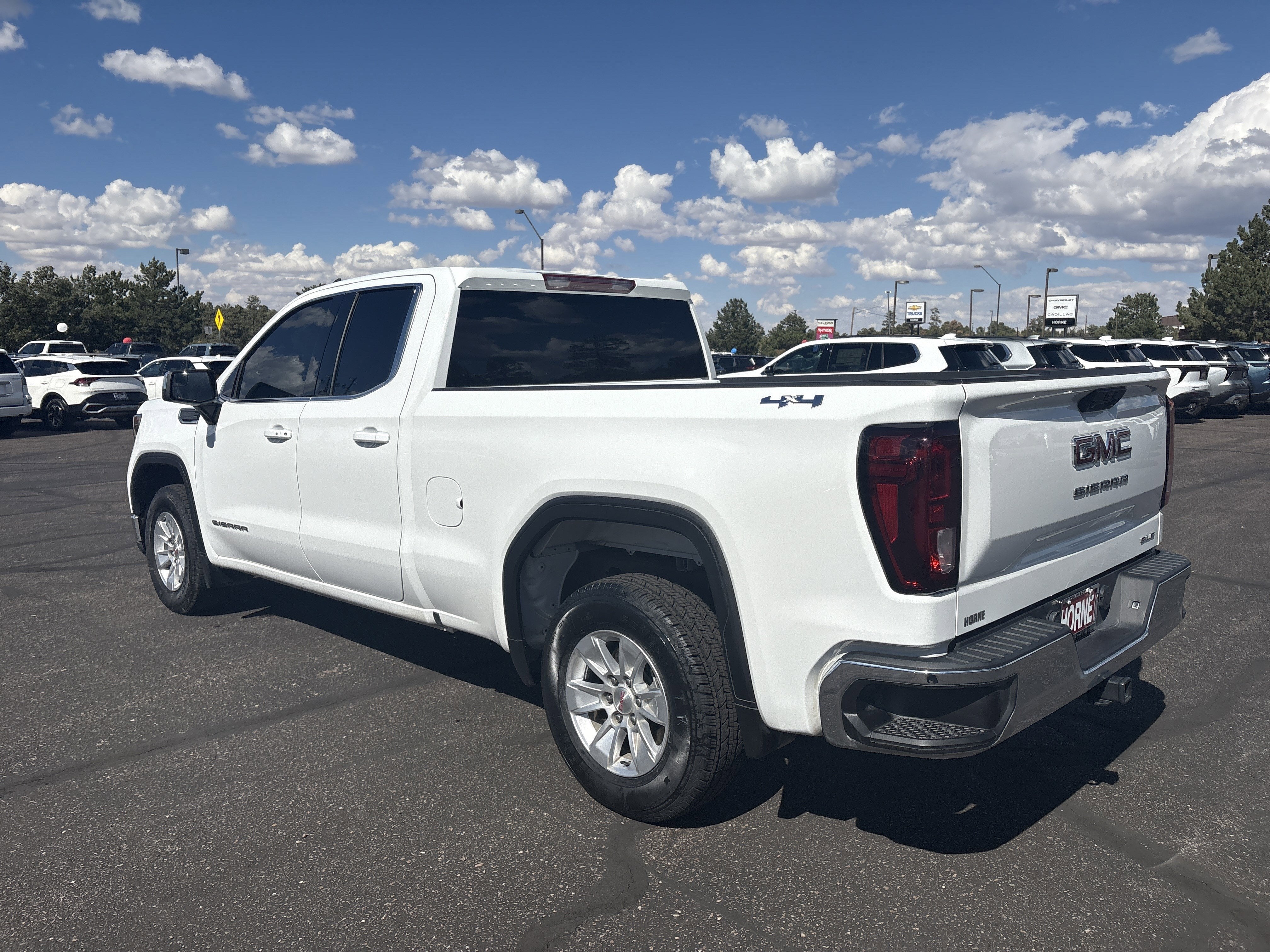 2024 GMC Sierra 1500 SLE