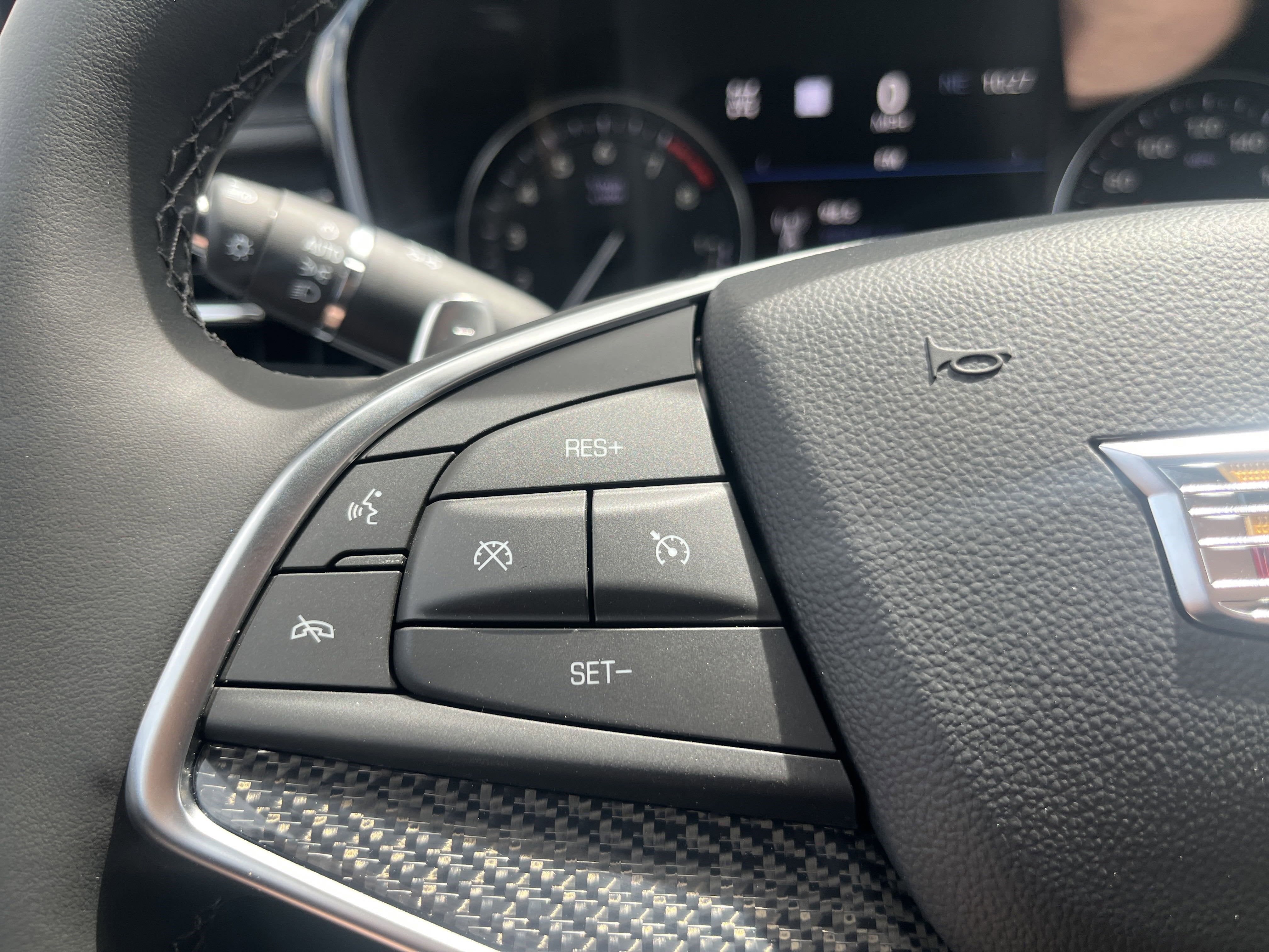 2025 Cadillac XT5 Sport