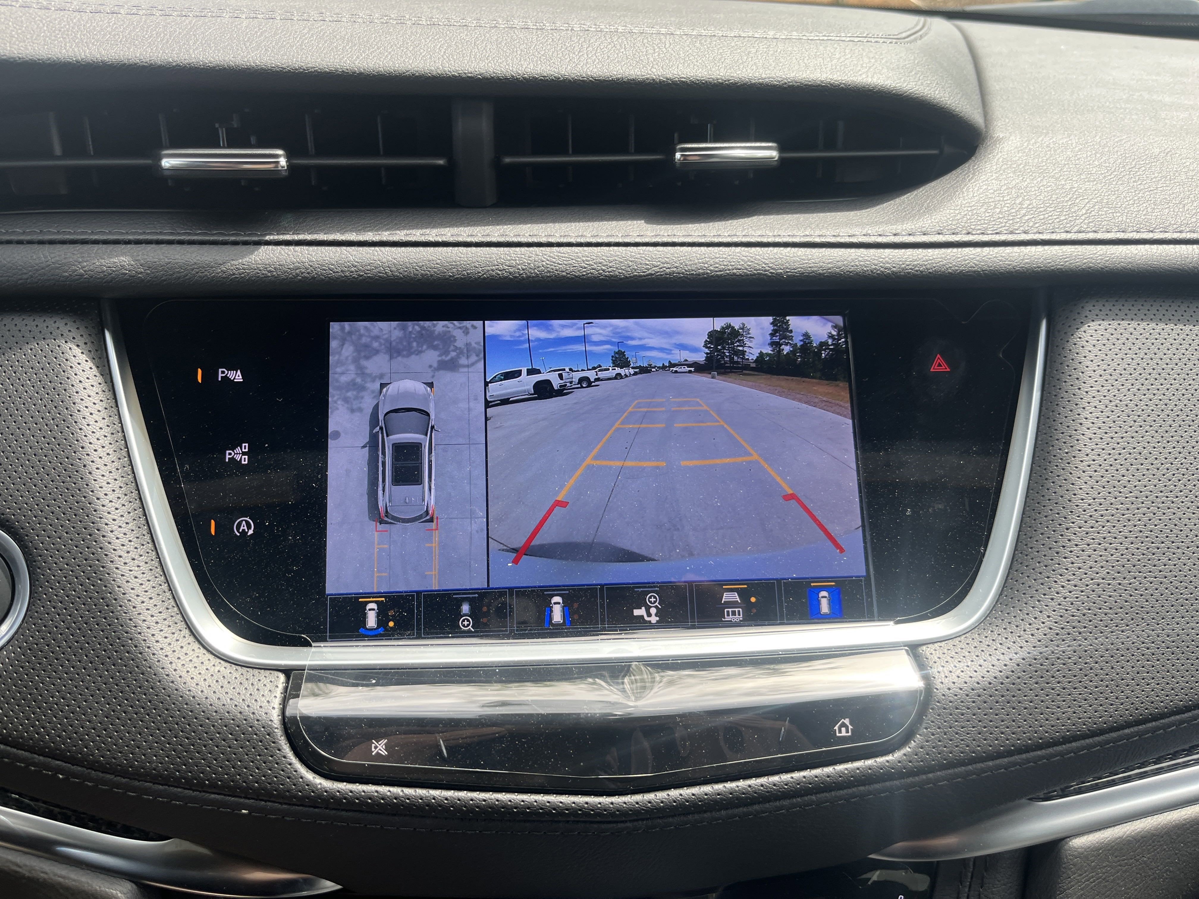 2025 Cadillac XT5 Sport