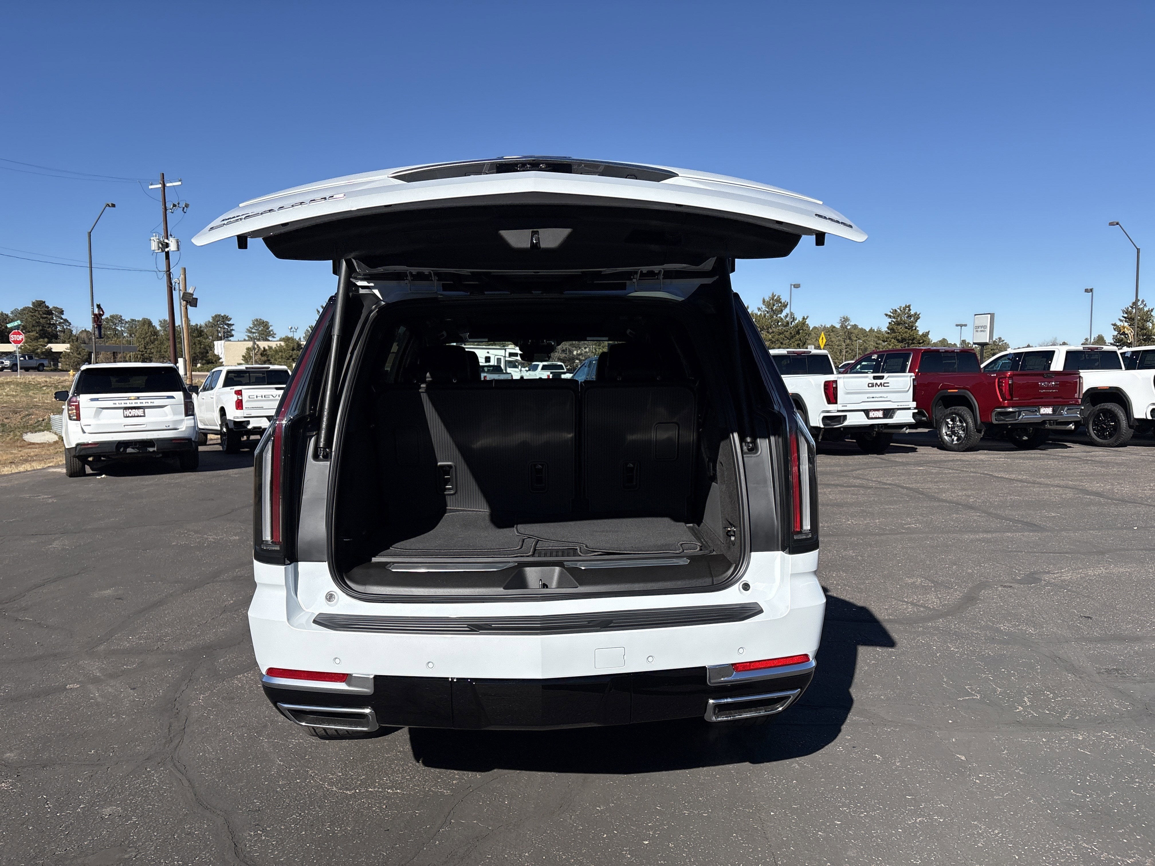 2026 Cadillac Escalade Luxury