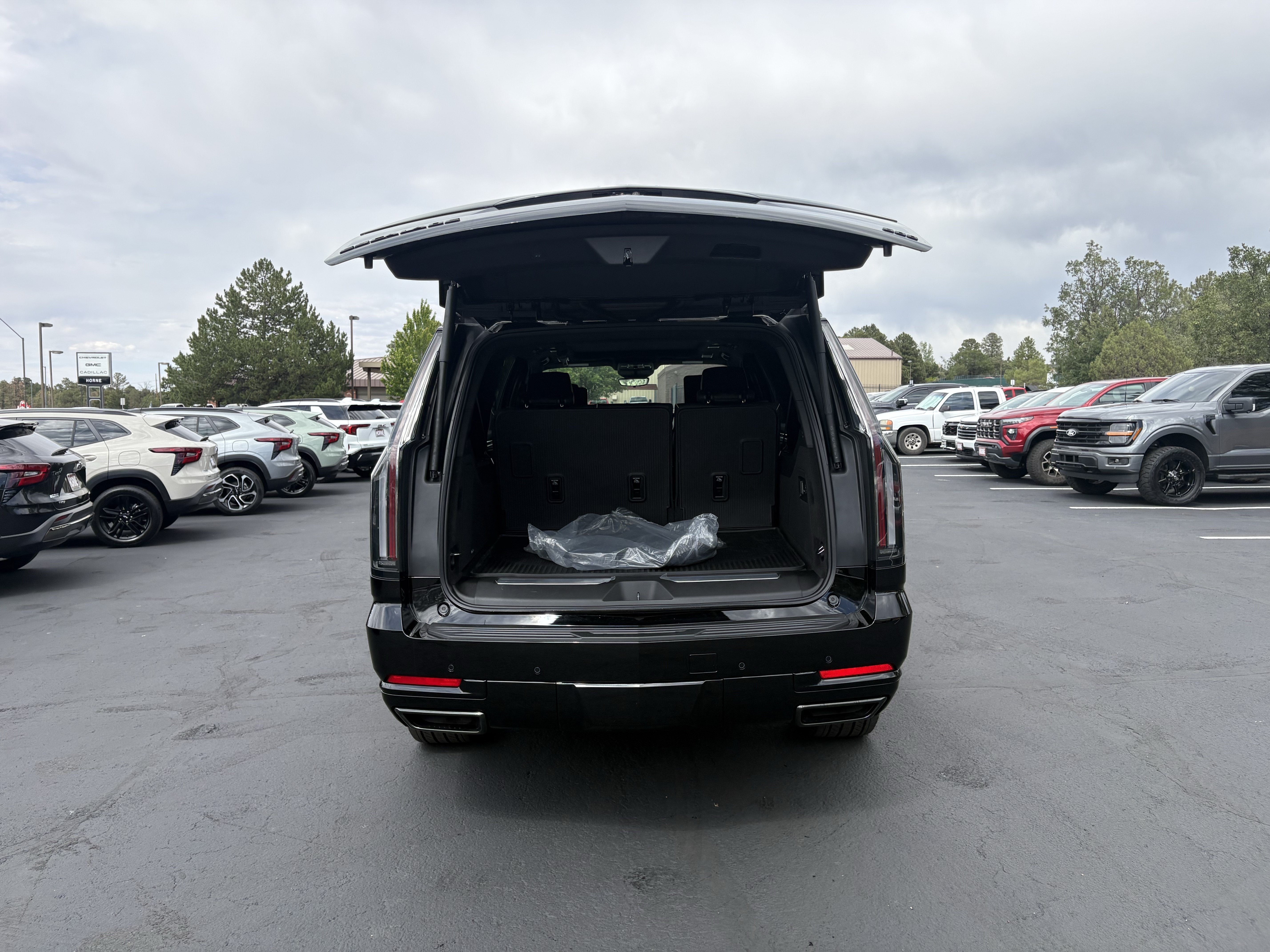 2026 Cadillac Escalade ESV Platinum Sport