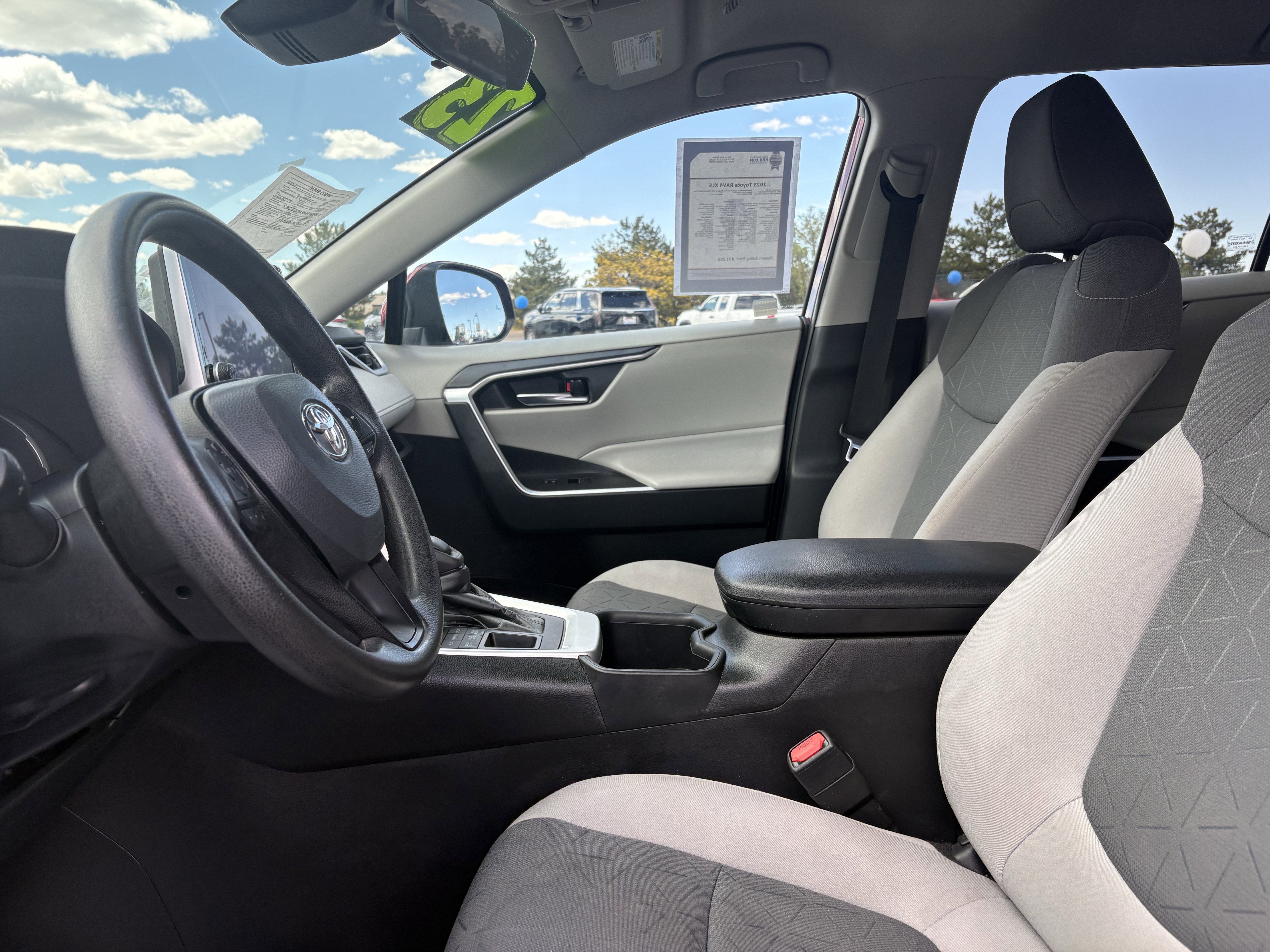 2023 Toyota RAV4 XLE