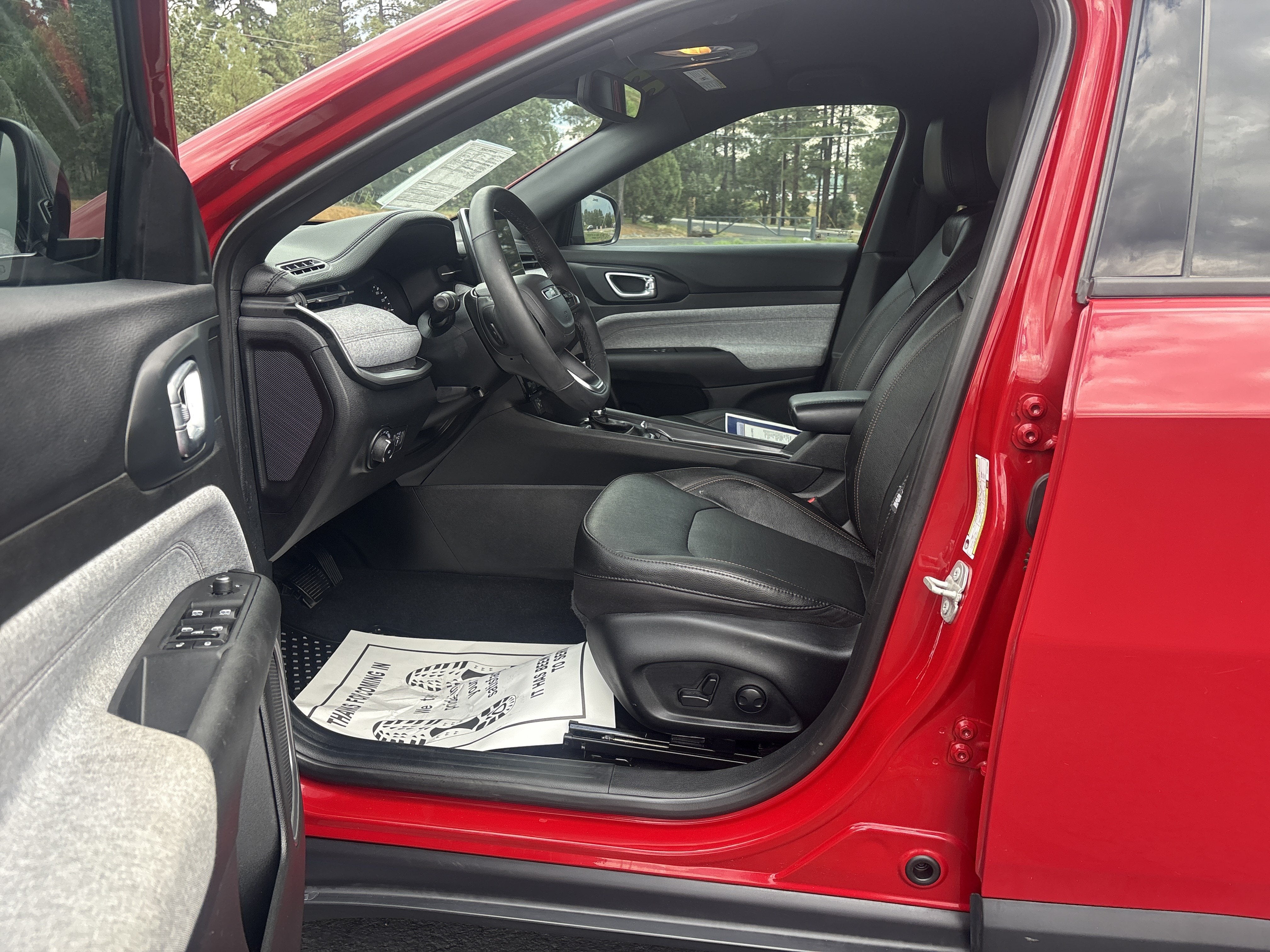 2023 Jeep Compass Latitude Lux