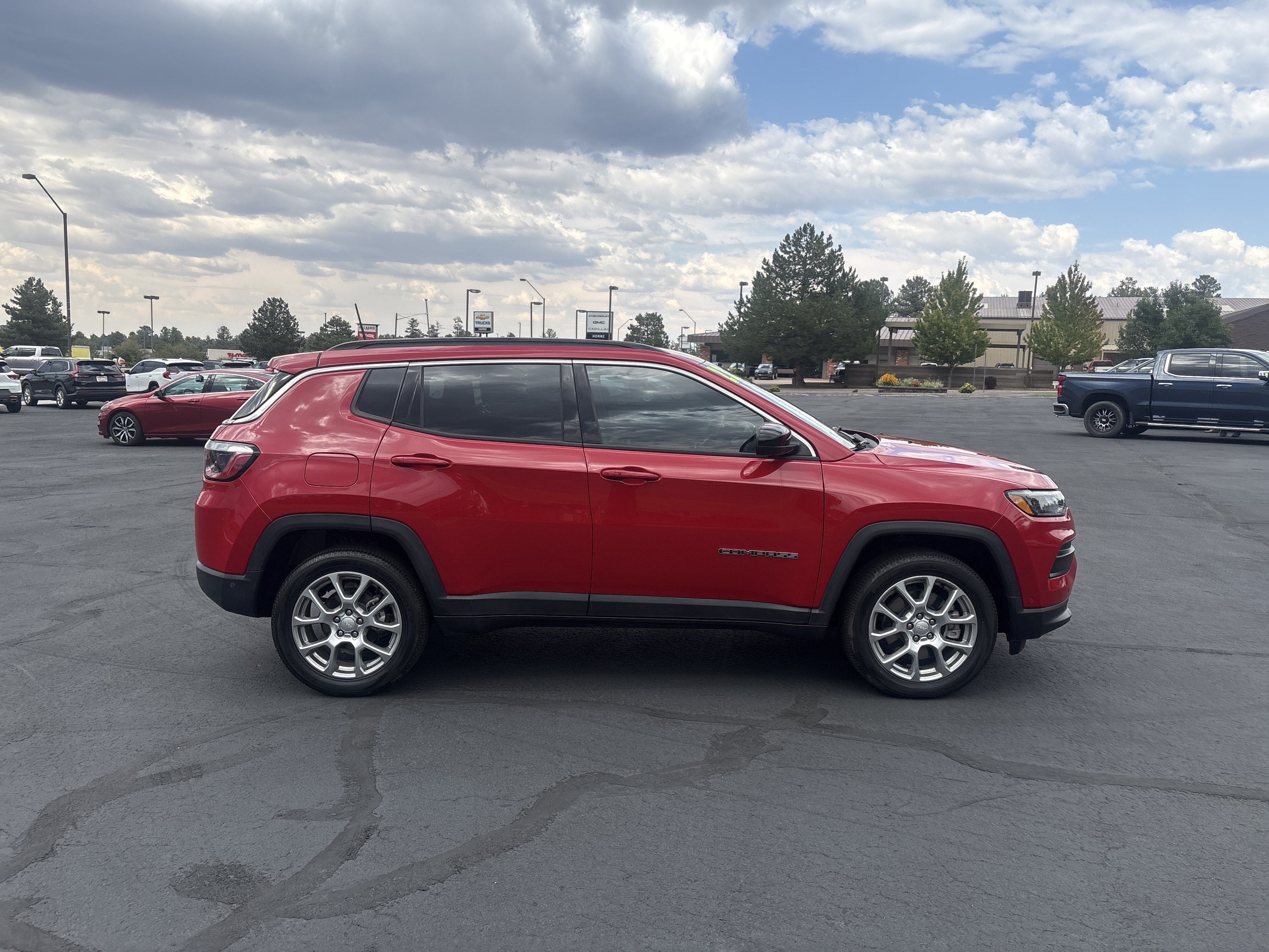 2023 Jeep Compass Latitude Lux
