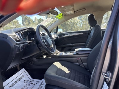 2020 Ford Fusion SE