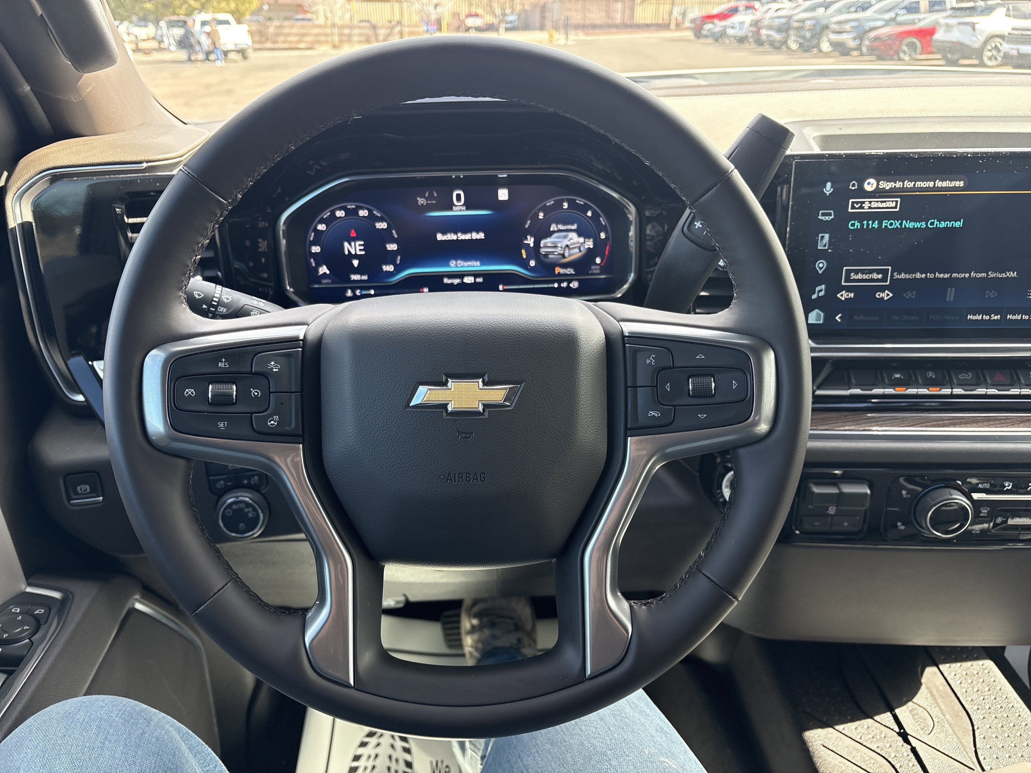 2025 Chevrolet Silverado 1500 LT