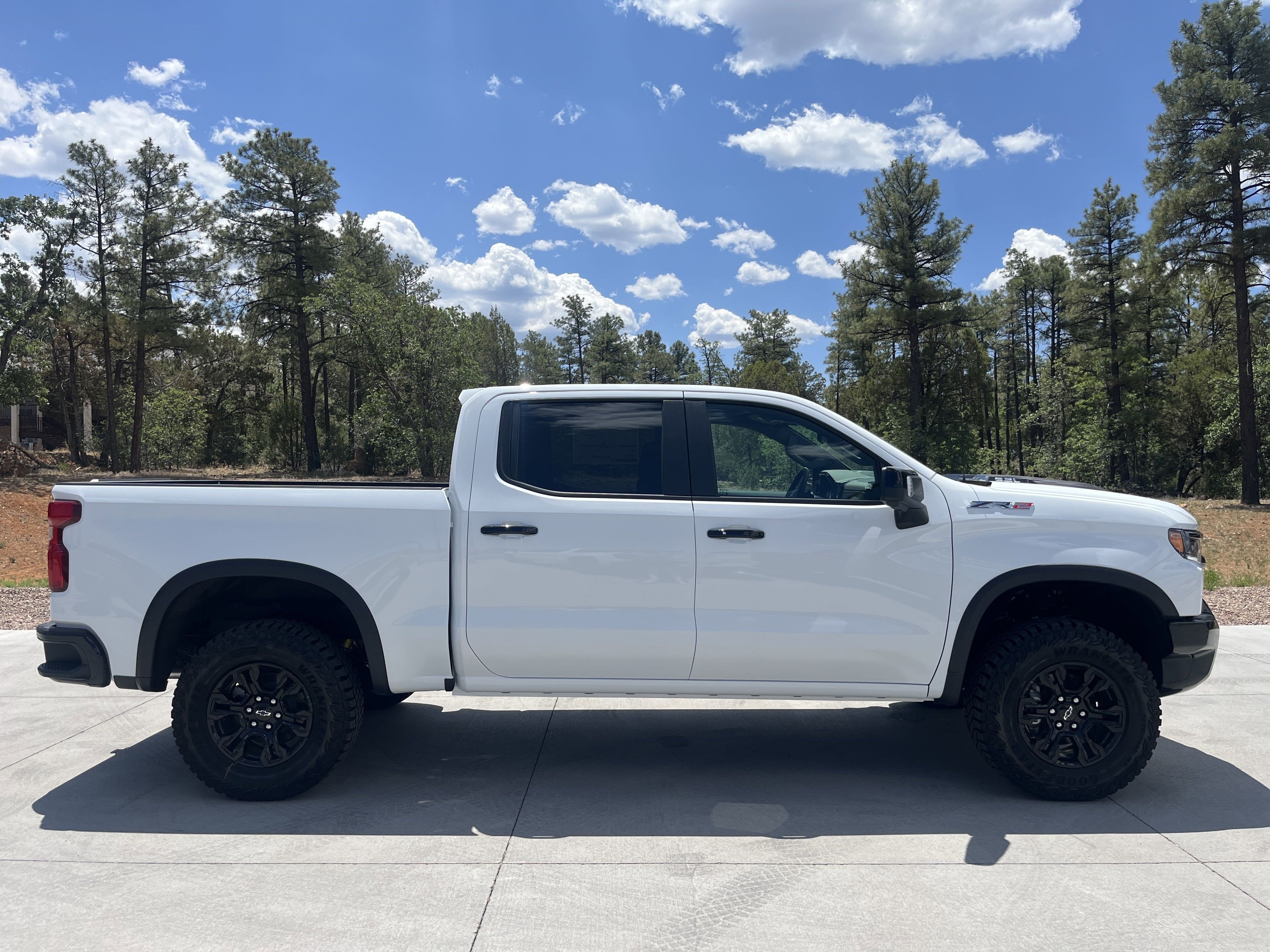 2025 Chevrolet Silverado 1500 ZR2