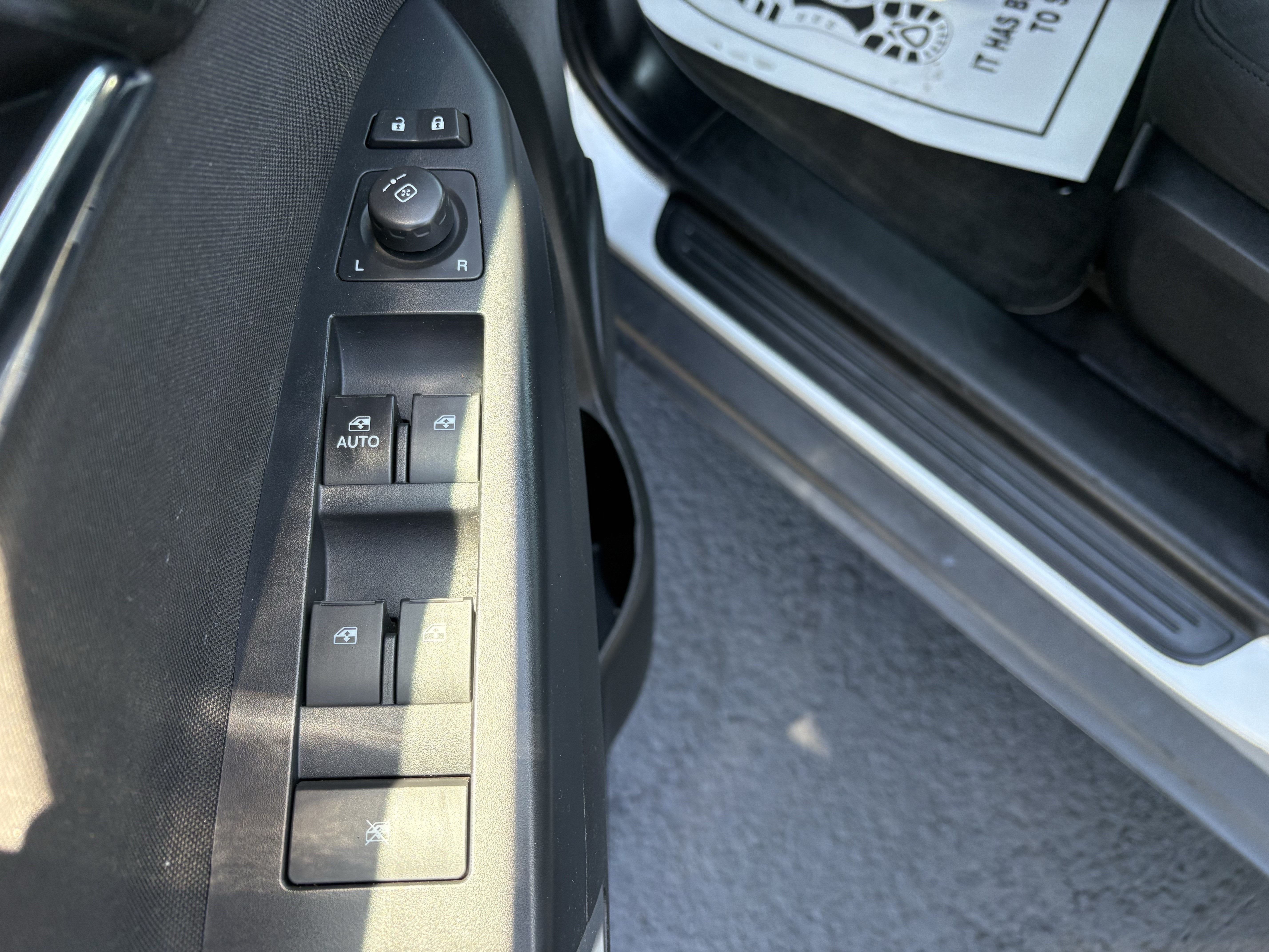 2012 Chevrolet Captiva LS w/2LS