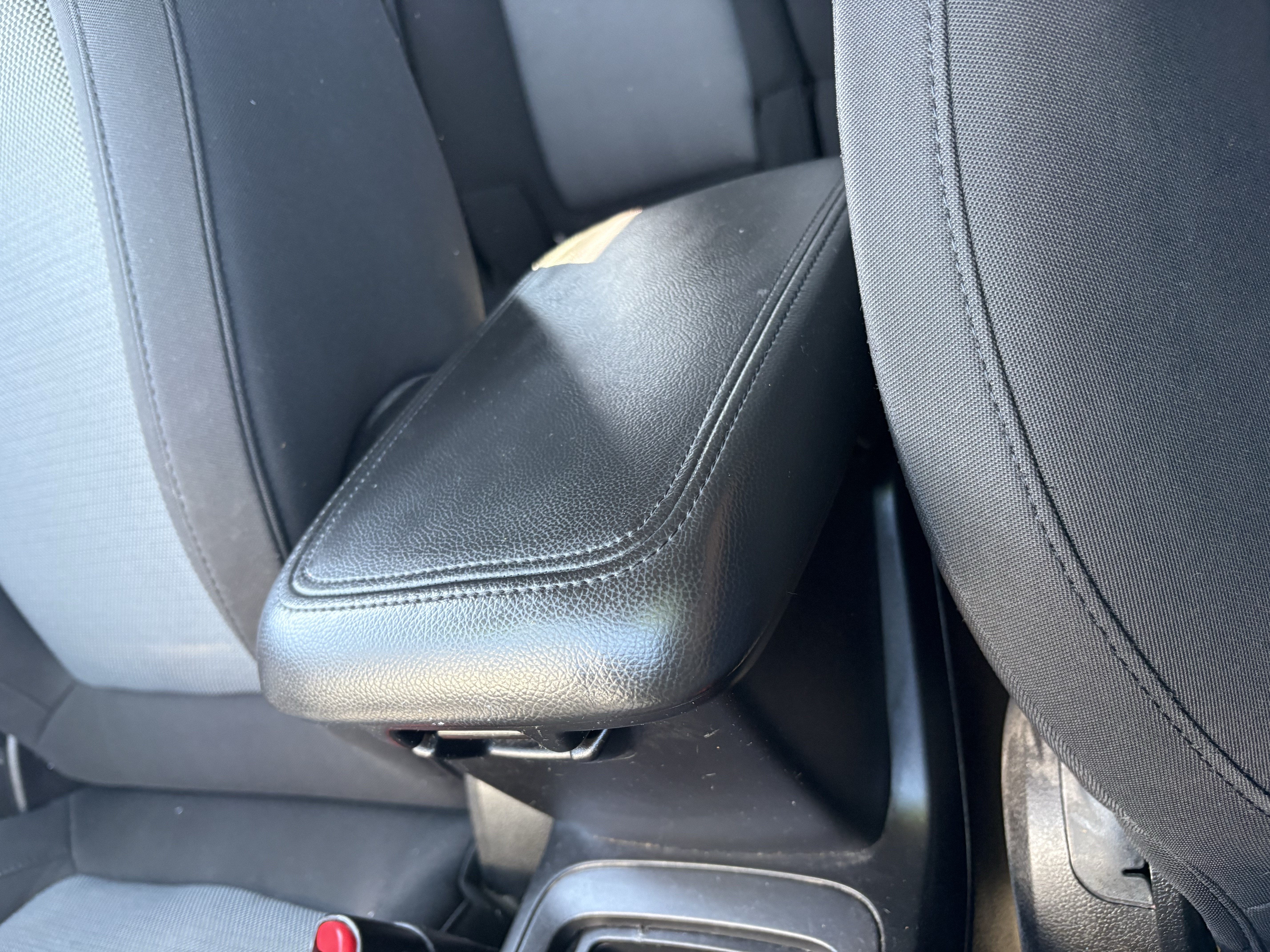 2012 Chevrolet Captiva LS w/2LS