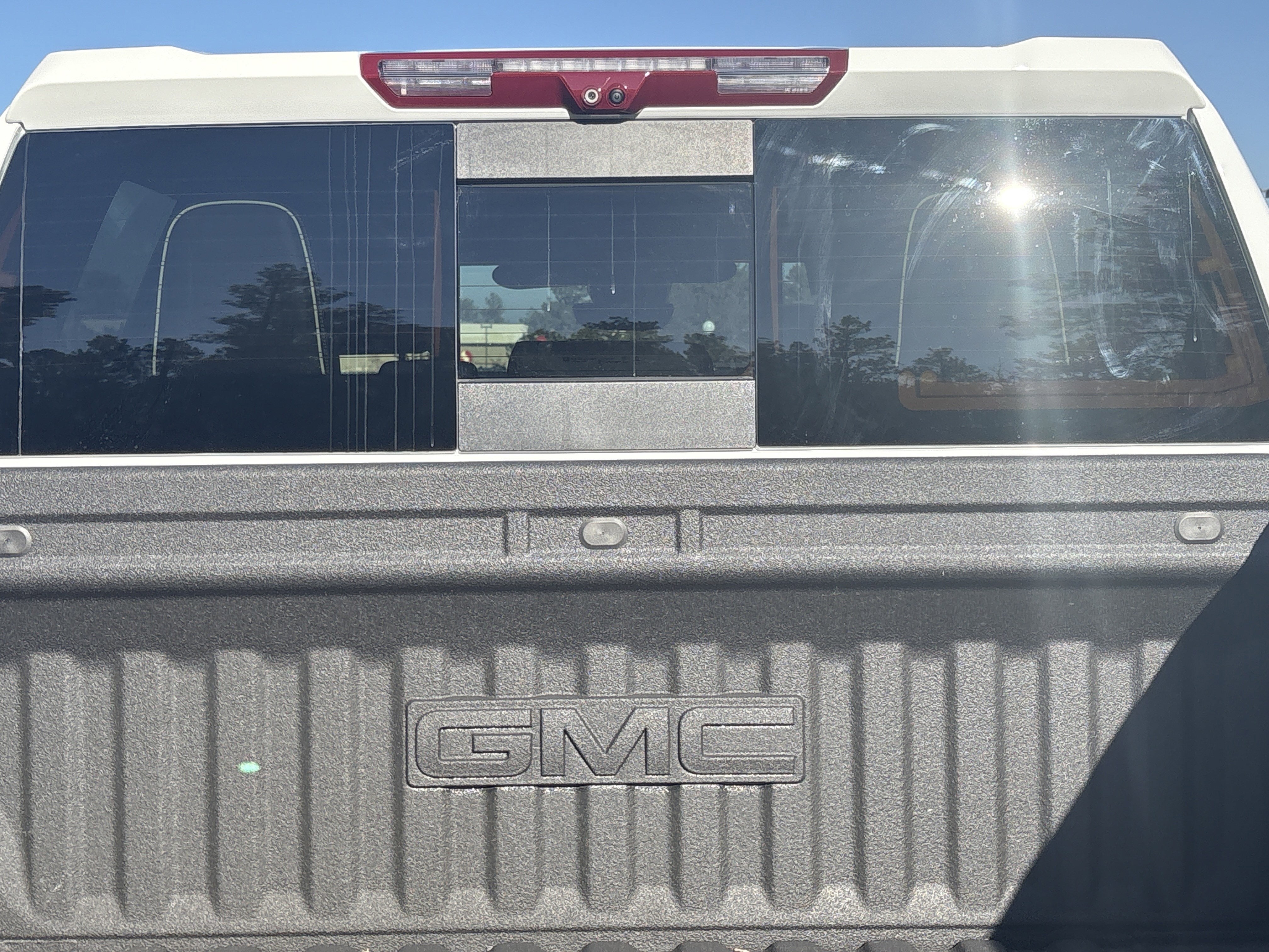 2025 GMC Sierra 1500 AT4X