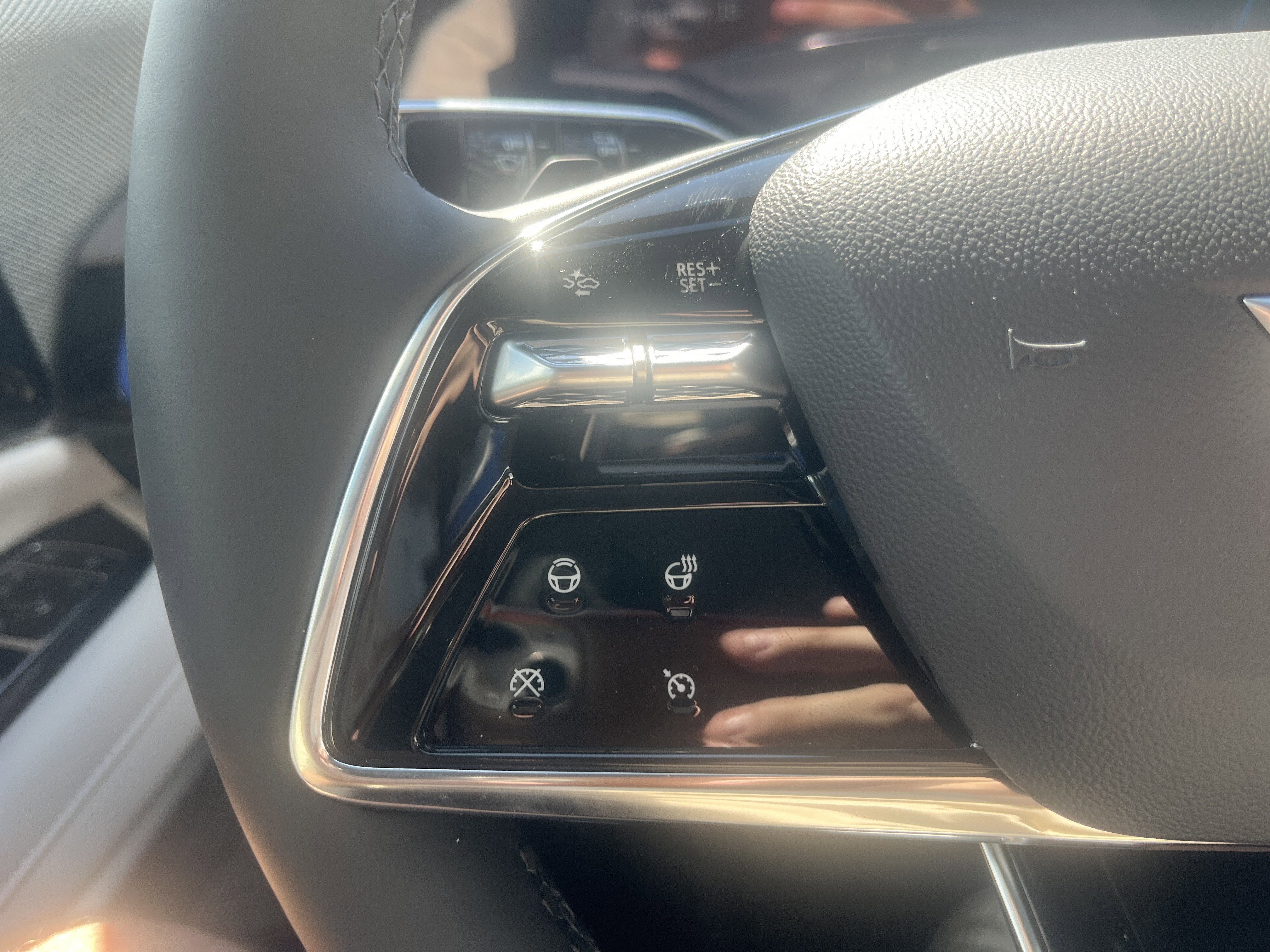 2025 Cadillac OPTIQ Sport 2