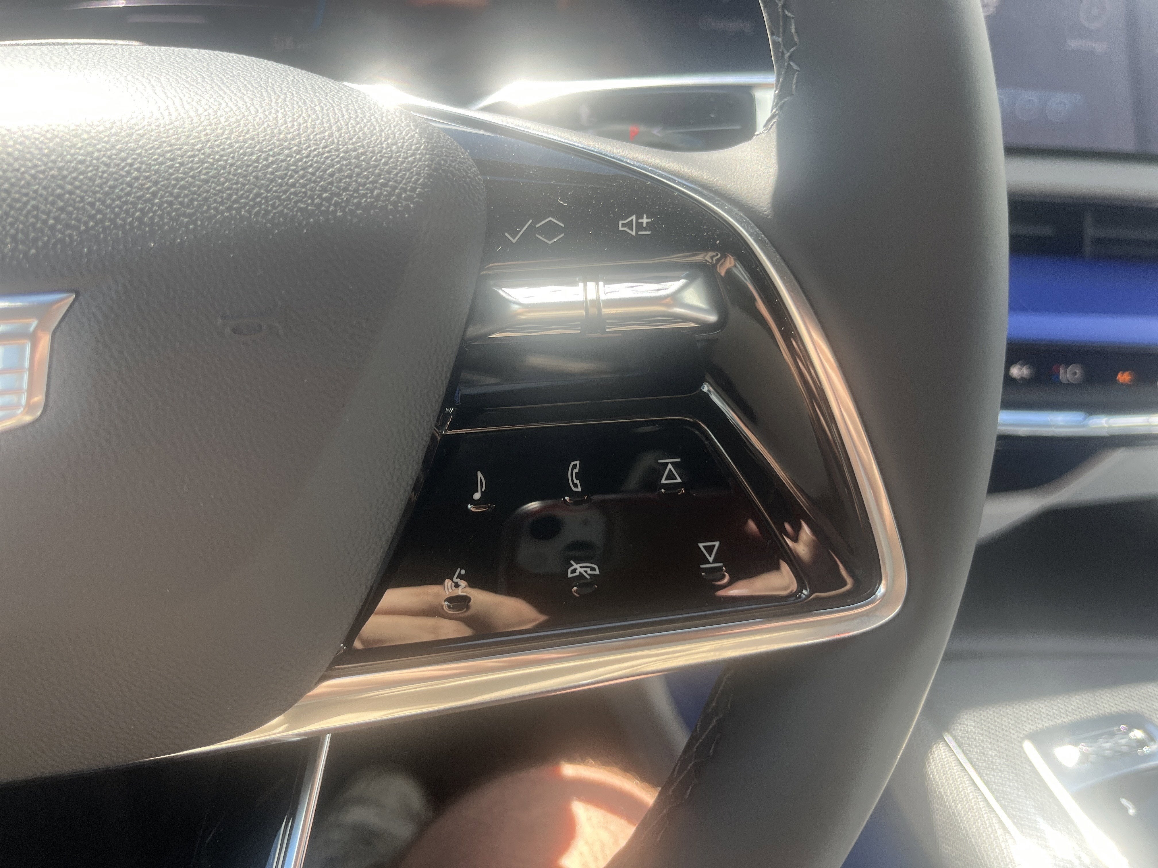 2025 Cadillac OPTIQ Sport 2