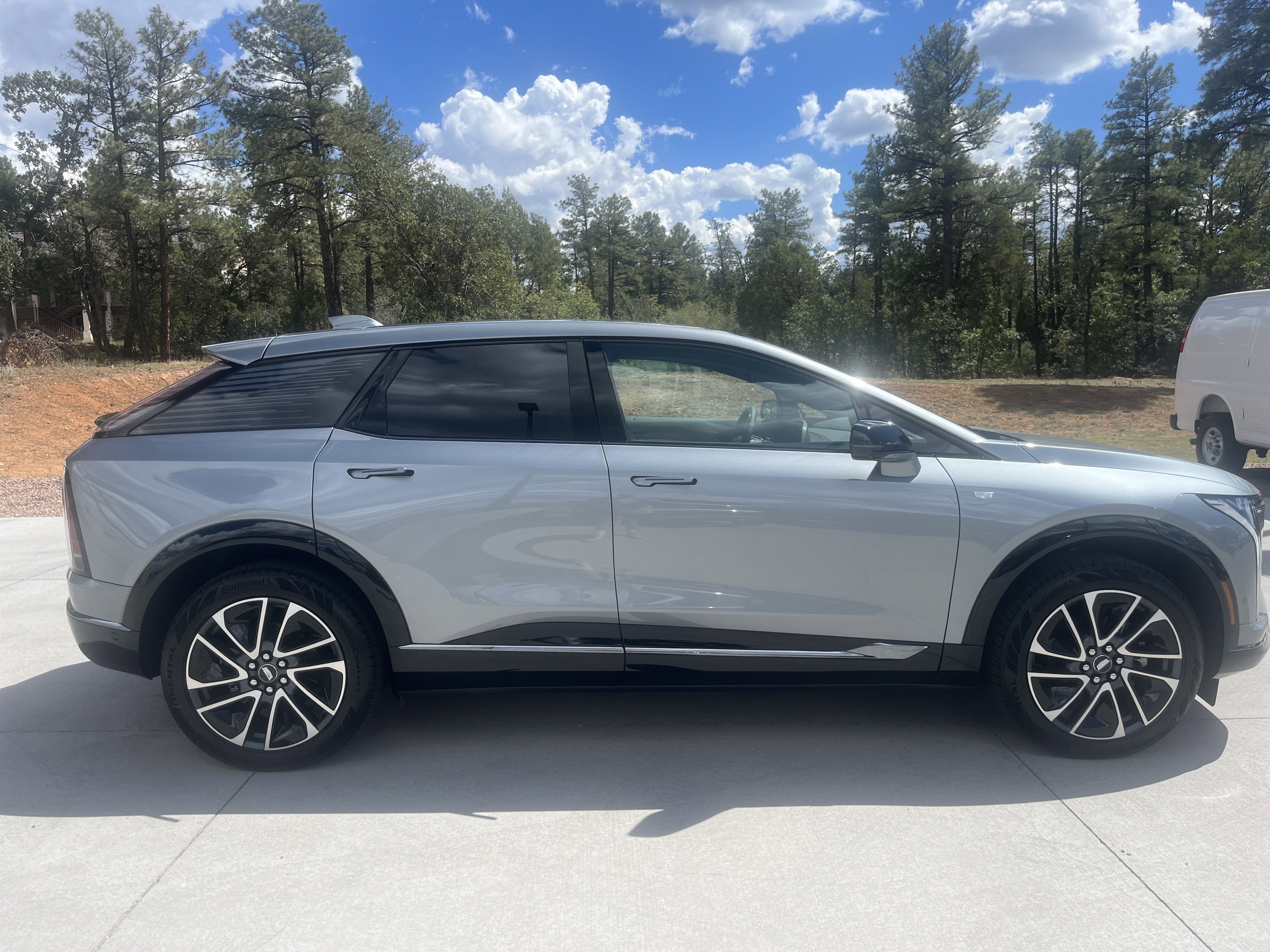 2025 Cadillac OPTIQ Sport 2