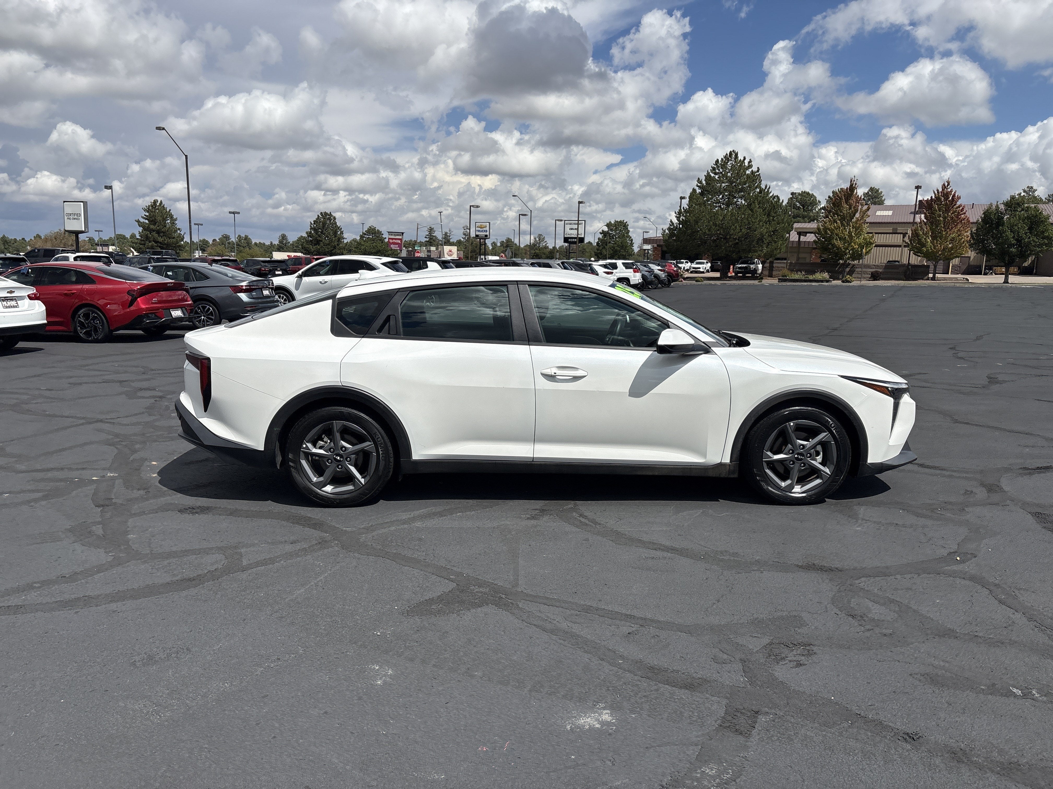 2025 Kia K4 LXS