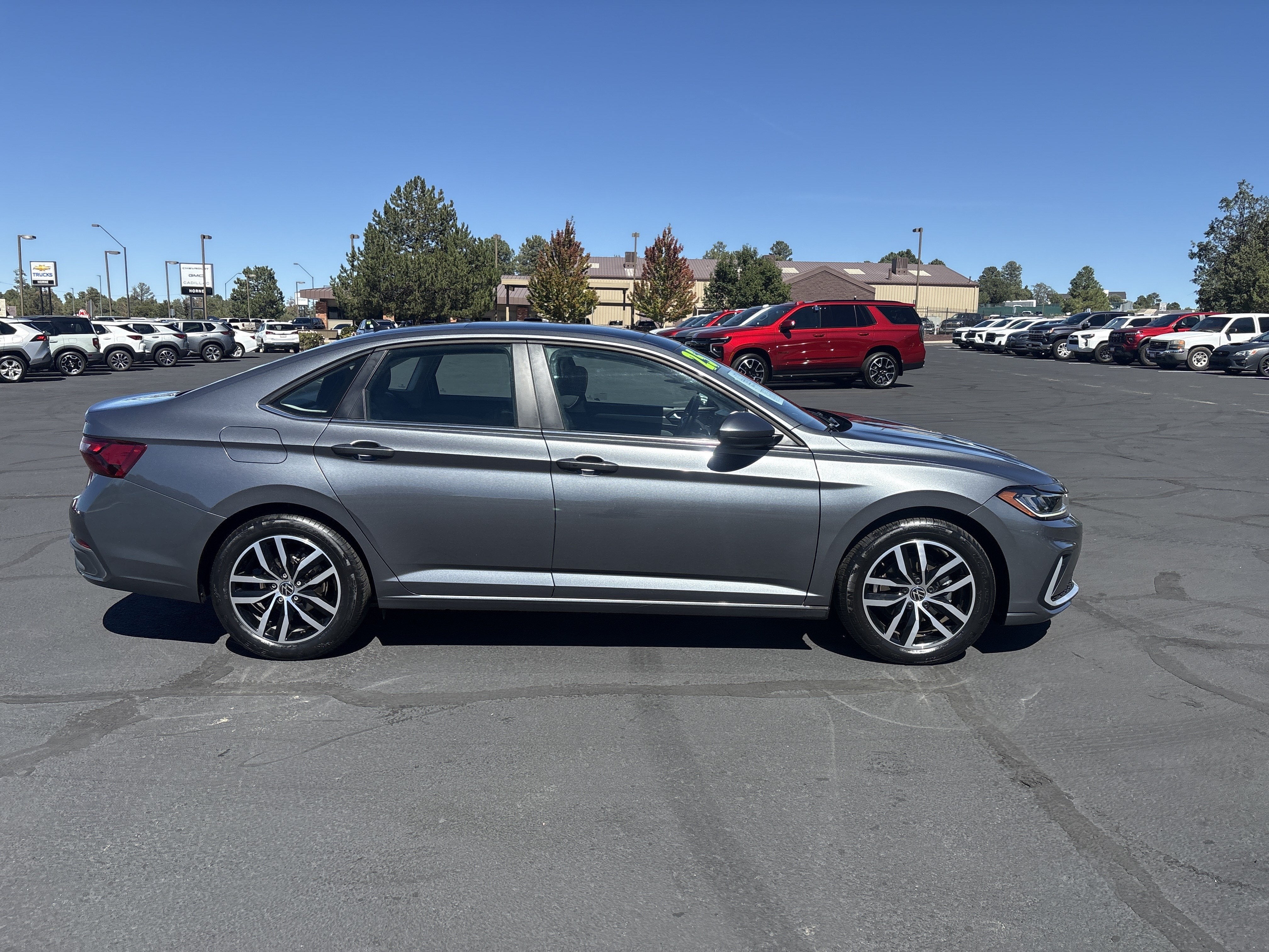 2025 Volkswagen Jetta SE