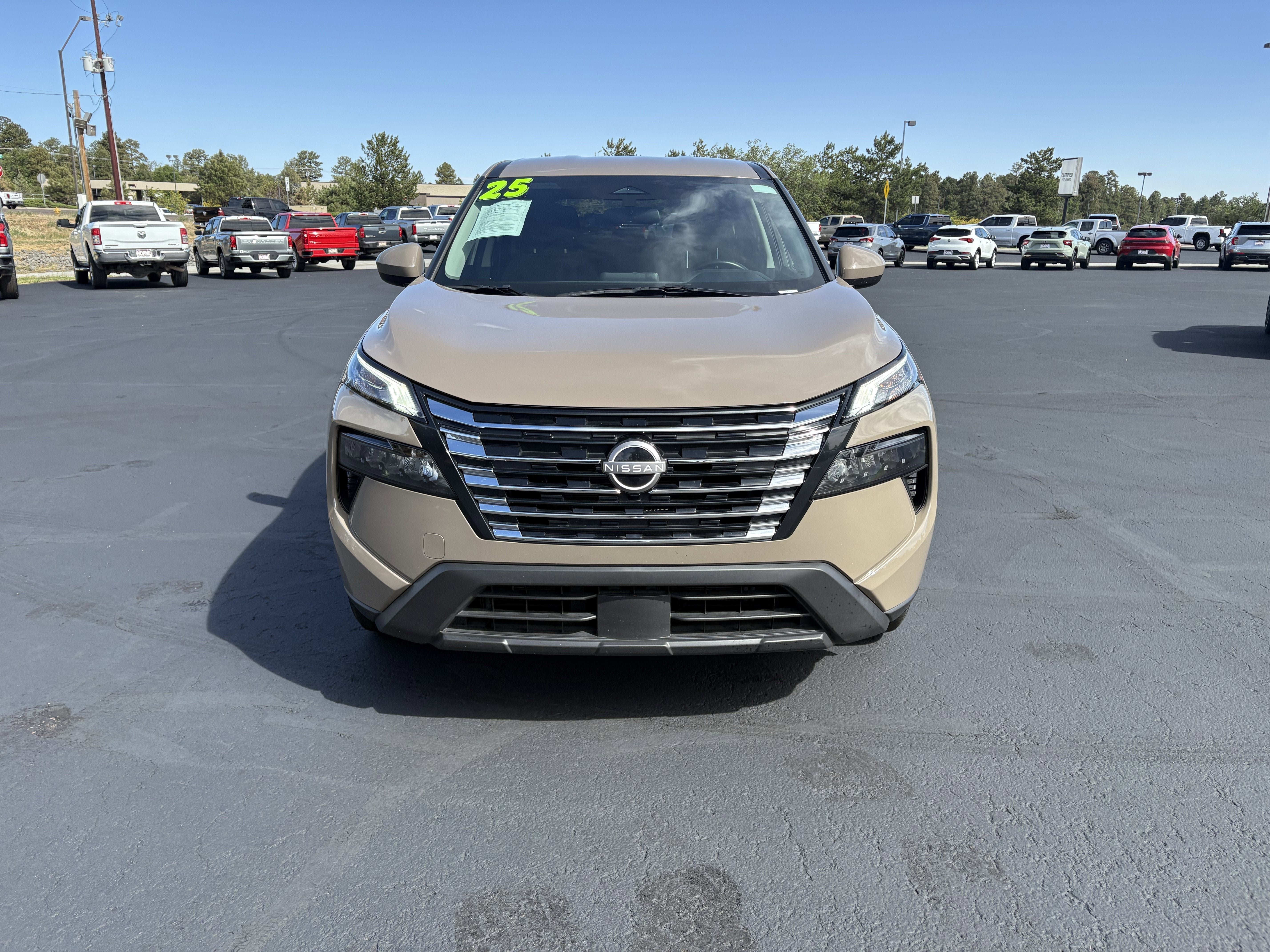 2025 Nissan Rogue SV