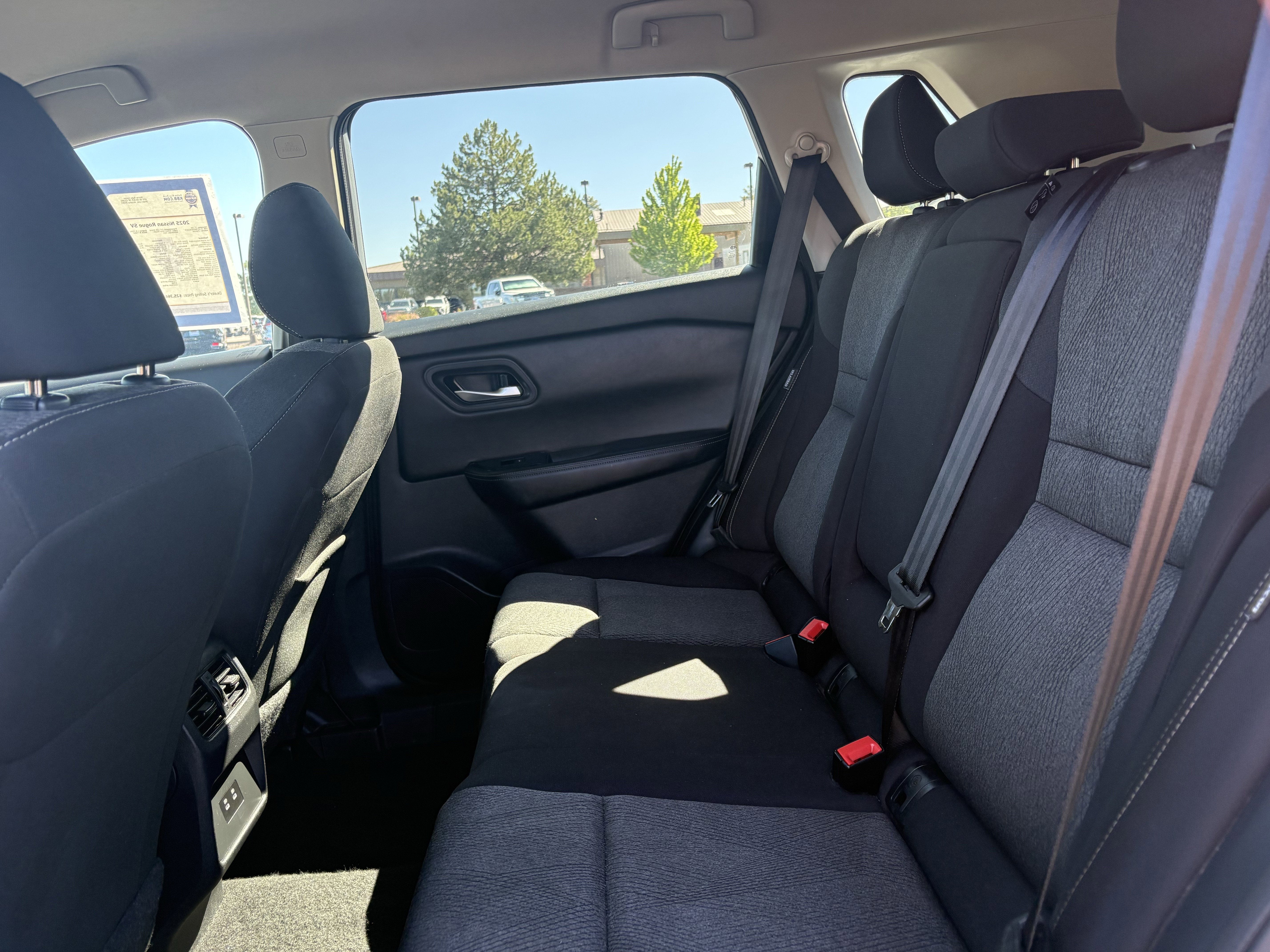 2025 Nissan Rogue SV