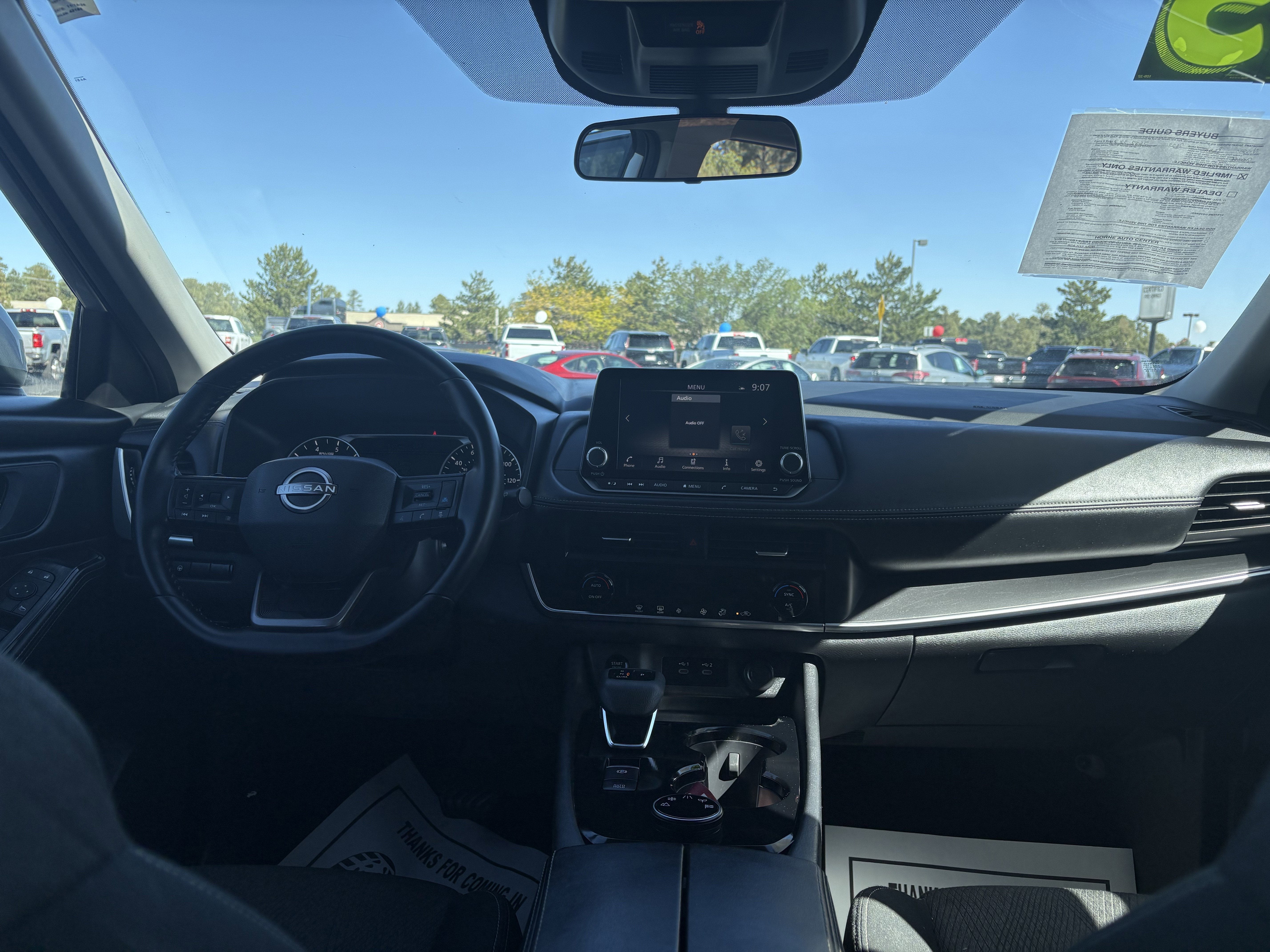 2025 Nissan Rogue SV