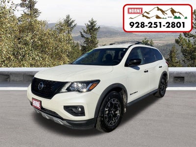 2020 Nissan Pathfinder SV