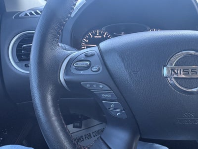 2020 Nissan Pathfinder SV