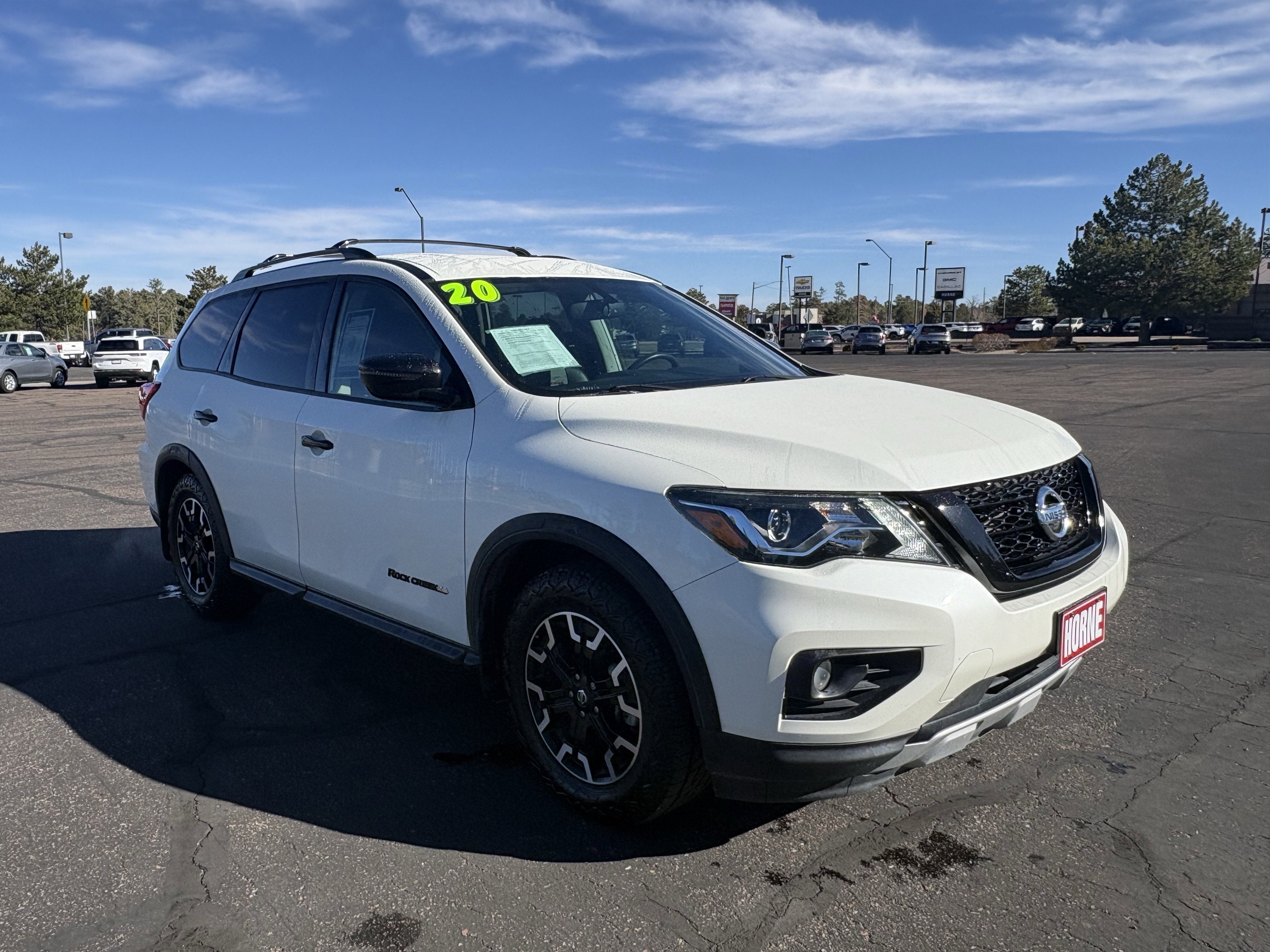 2020 Nissan Pathfinder SV