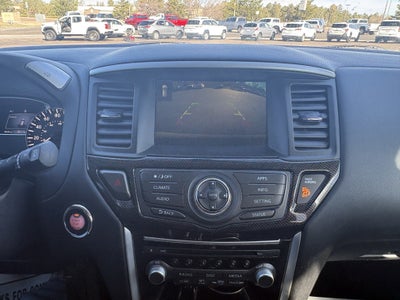 2020 Nissan Pathfinder SV