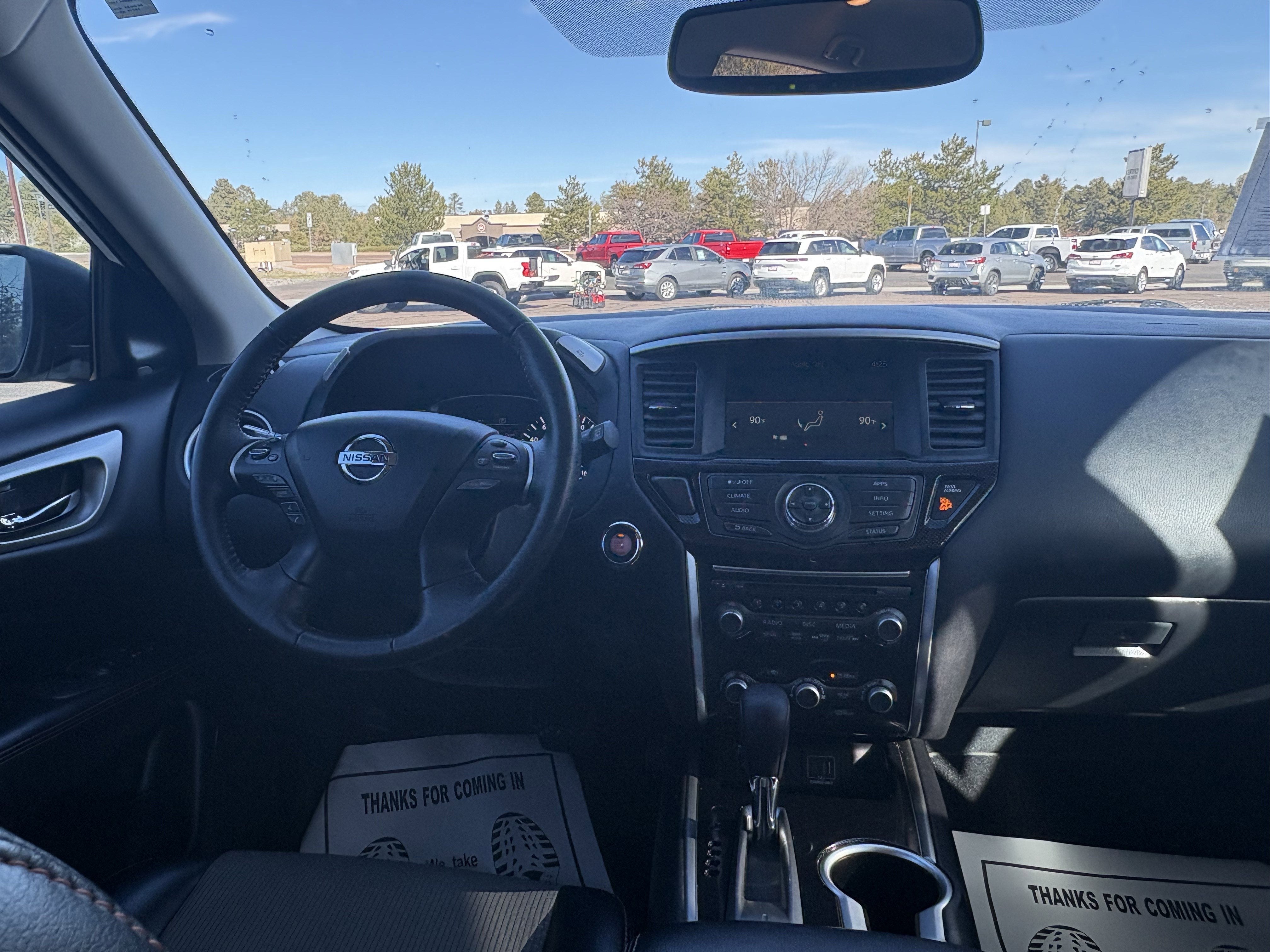2020 Nissan Pathfinder SV