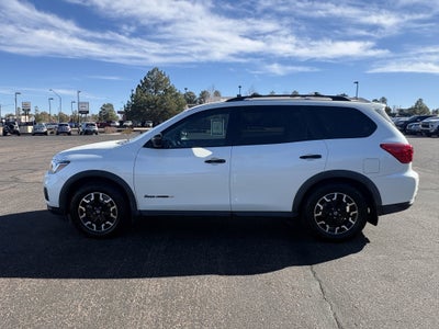 2020 Nissan Pathfinder SV