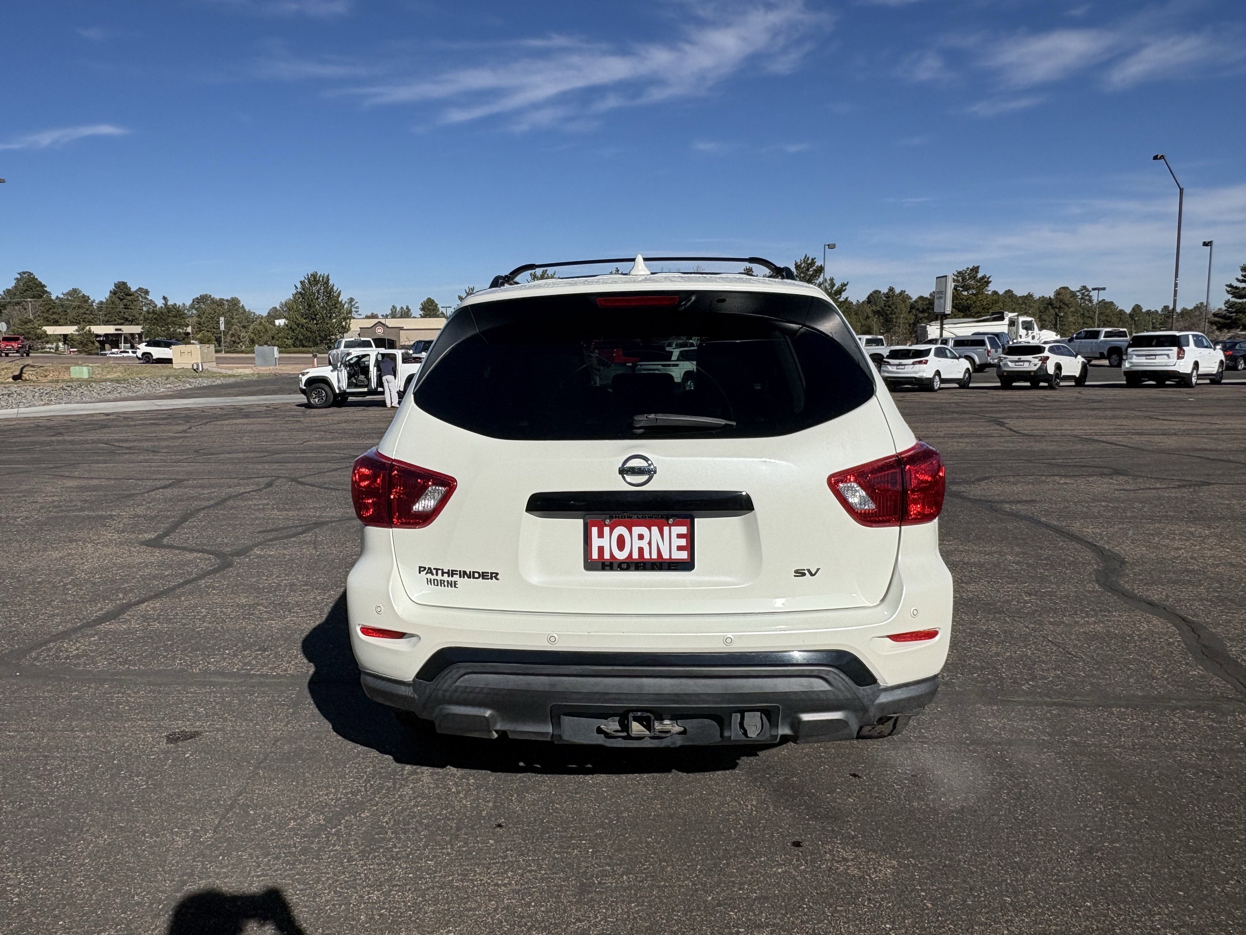 2020 Nissan Pathfinder SV